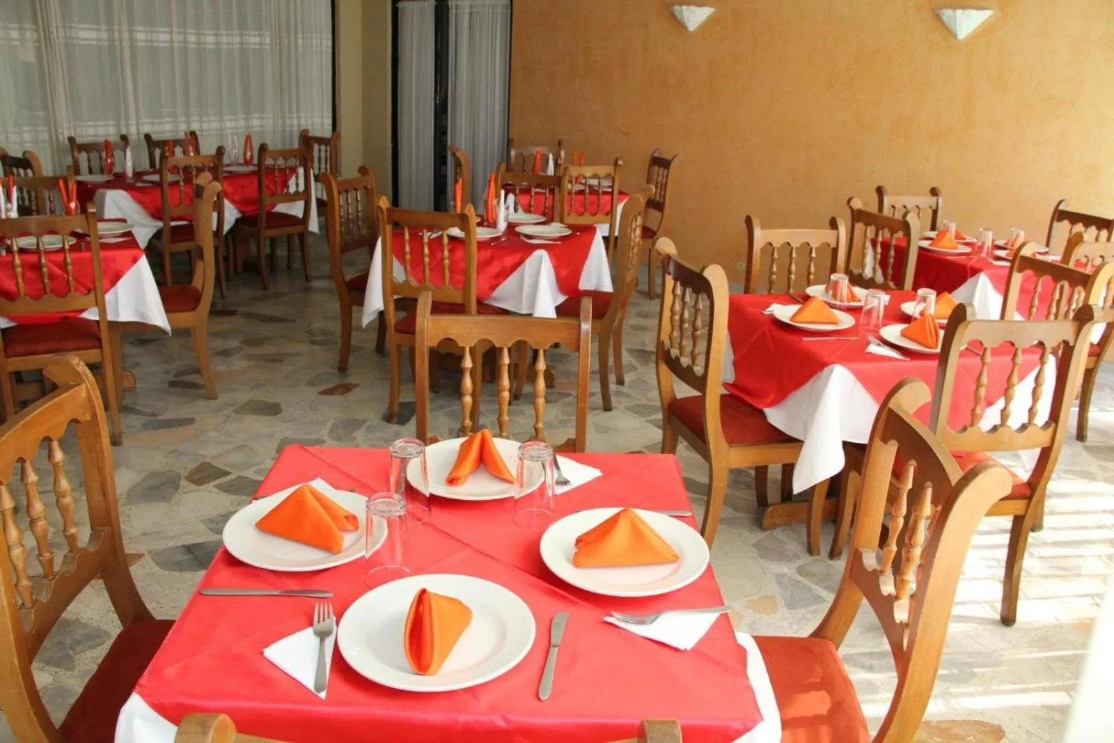 Restaurant/places to eat in HOTEL DINASTIA REAL NEIVA