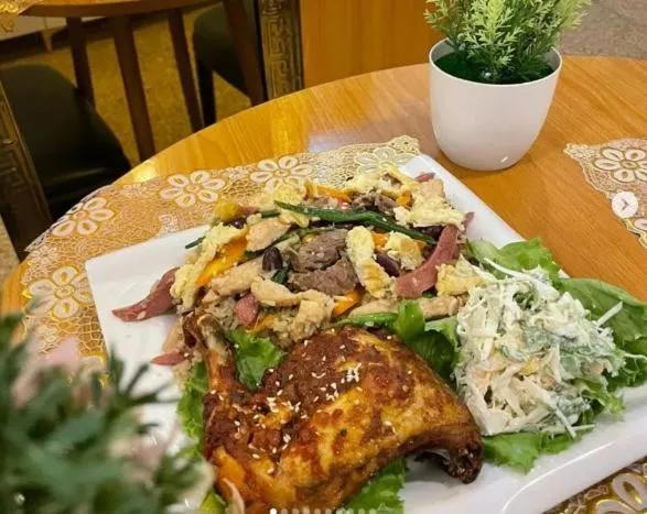 Restaurant/places to eat in Portland Resort Hotel