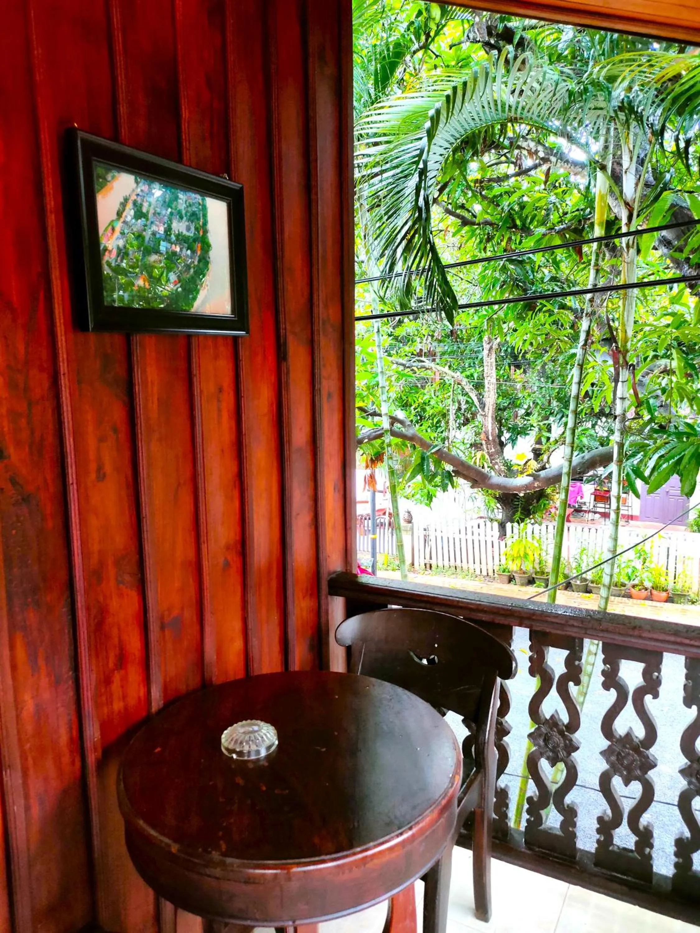 Decorative detail in Lotus Corner - Heritage B&B