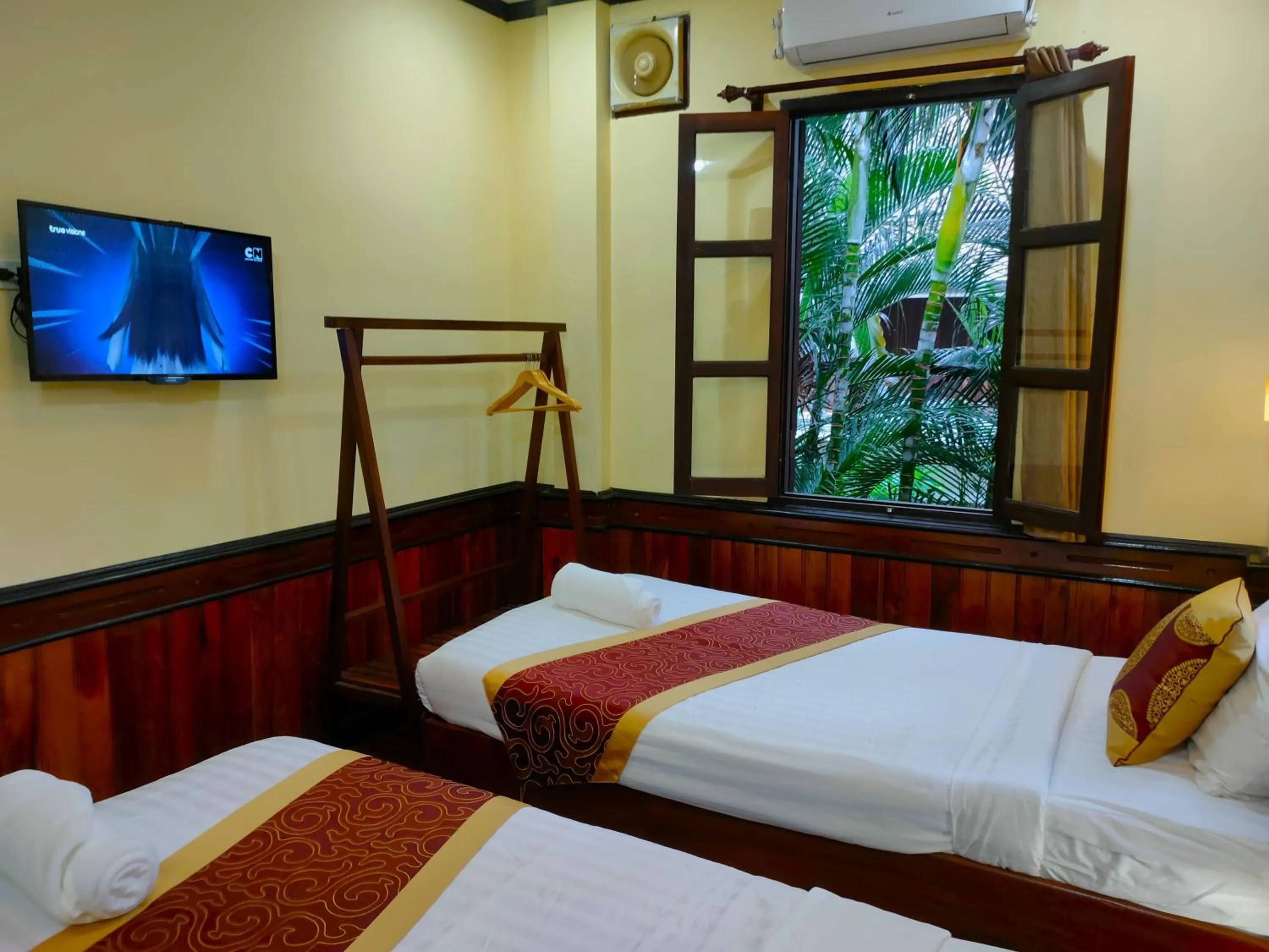 TV and multimedia, Bed in Lotus Corner - Heritage B&B