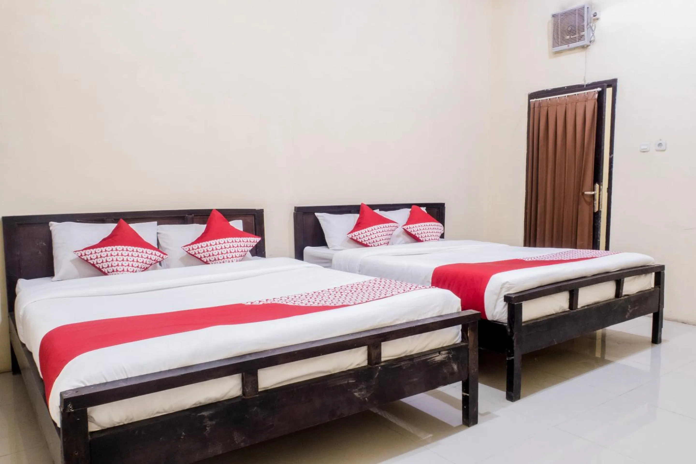 Bedroom, Bed in Hotel O Central Batu Near Jatim Park 3 Formerly Bunga Matahari Hotel