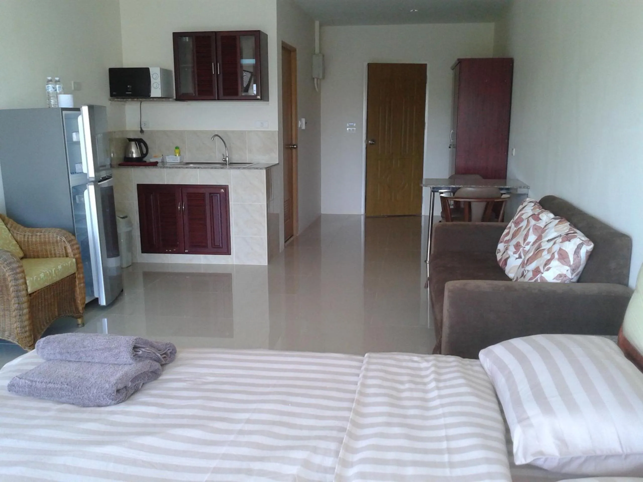 Kitchen or kitchenette, Bed in Dream Boutique Hotel