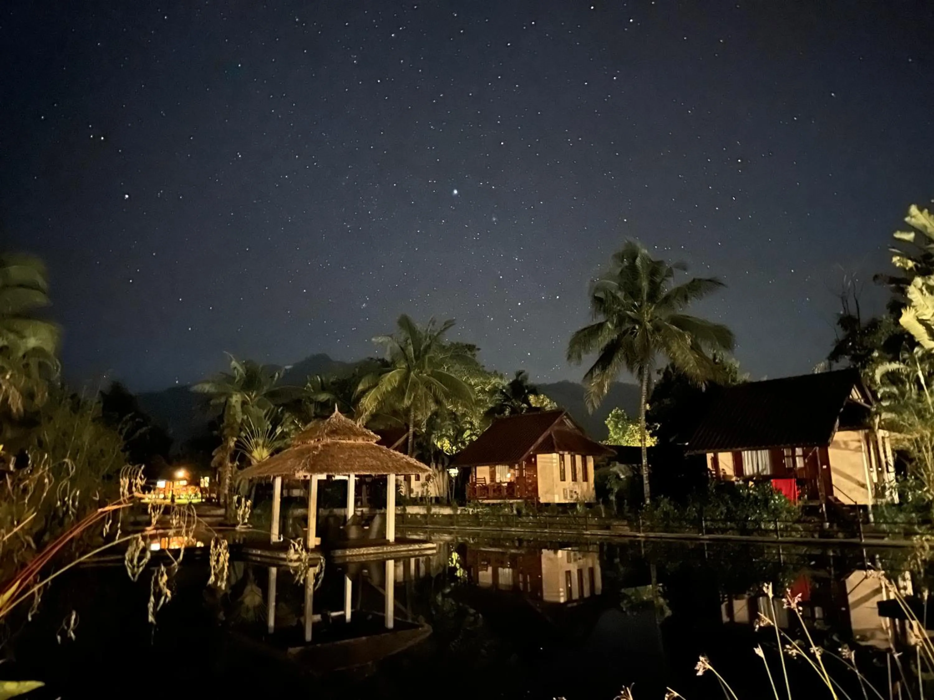 Property building in Pairadise Hotel