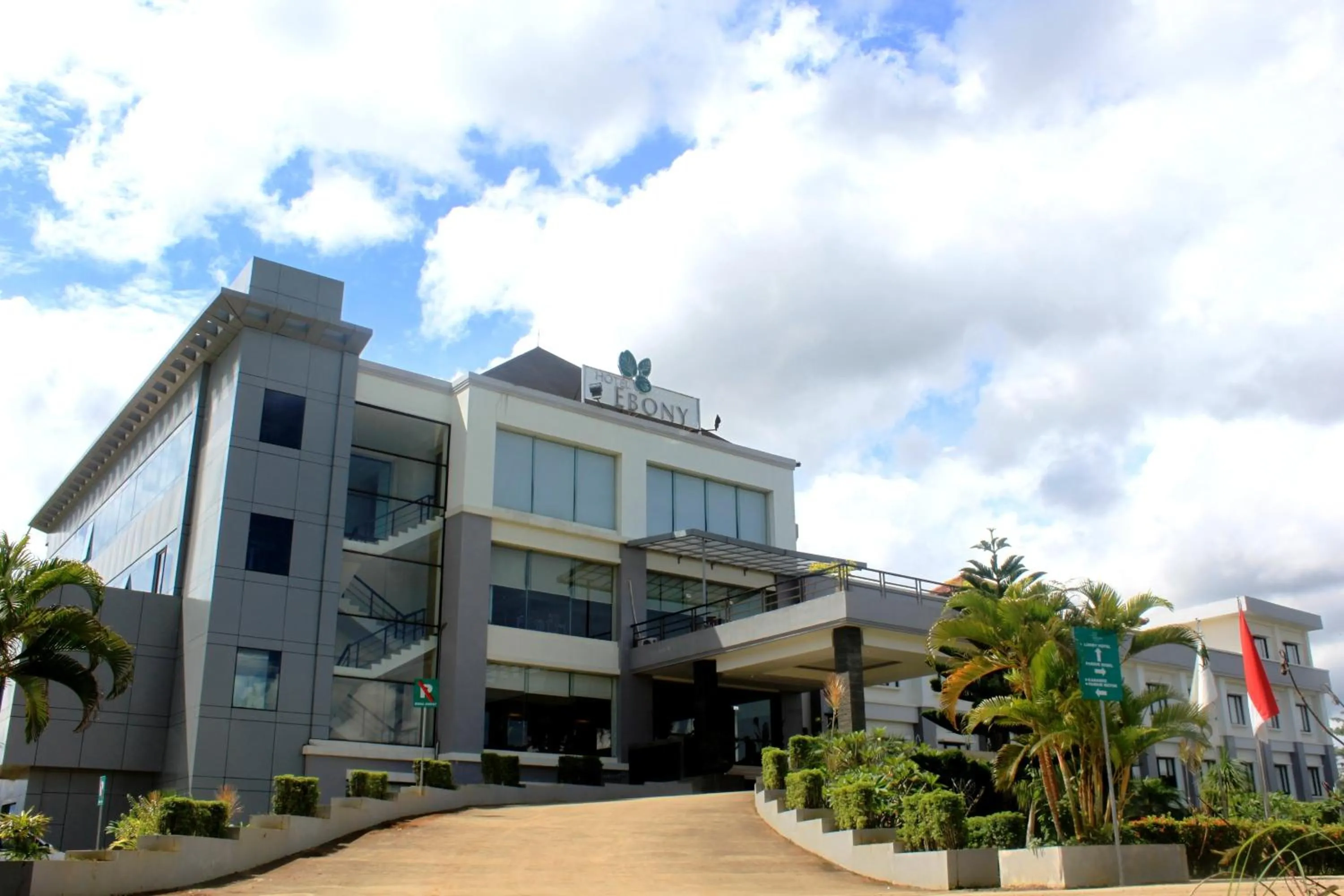 Facade/entrance in Hotel Ebony Batulicin