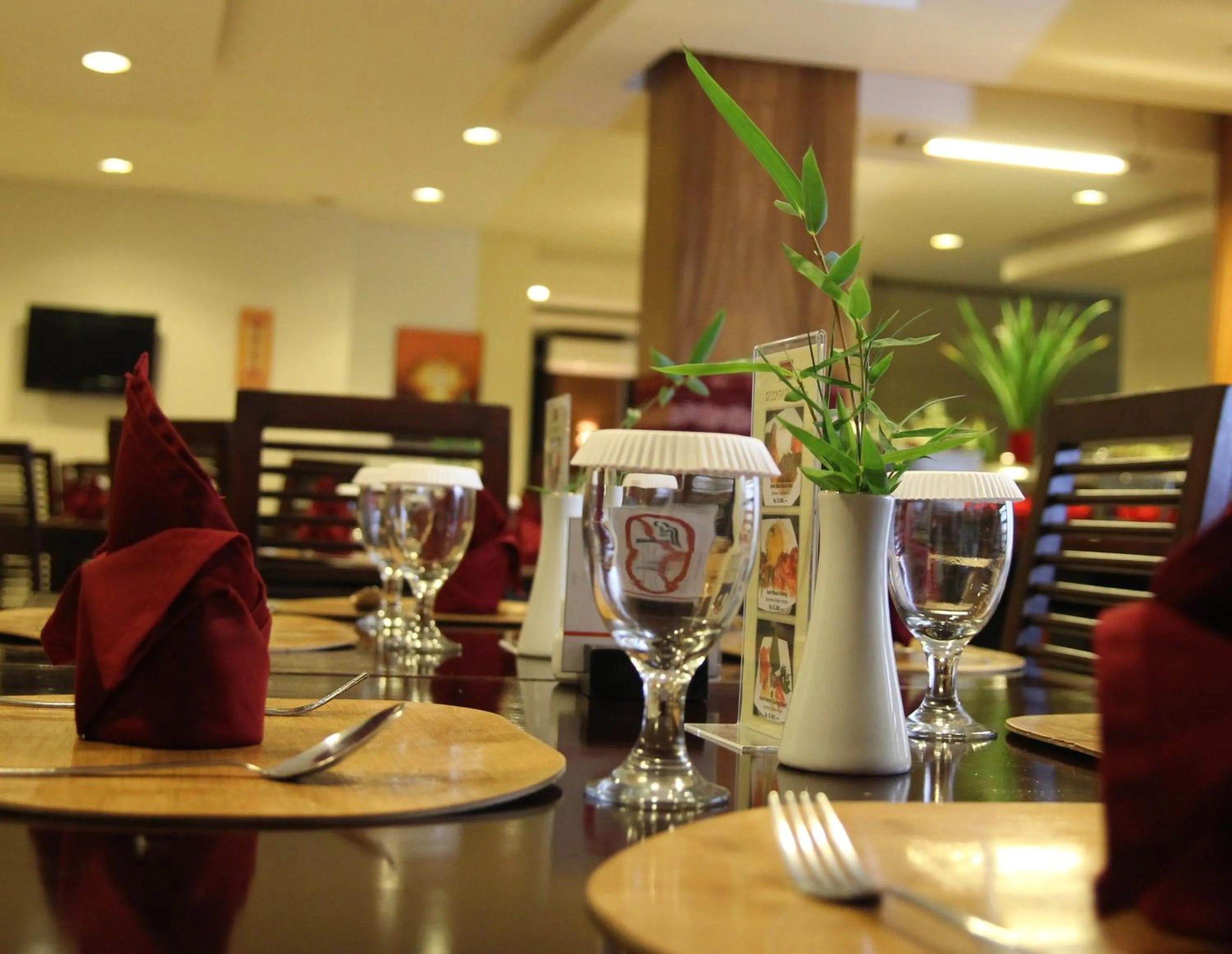 Restaurant/places to eat in Hotel Ebony Batulicin