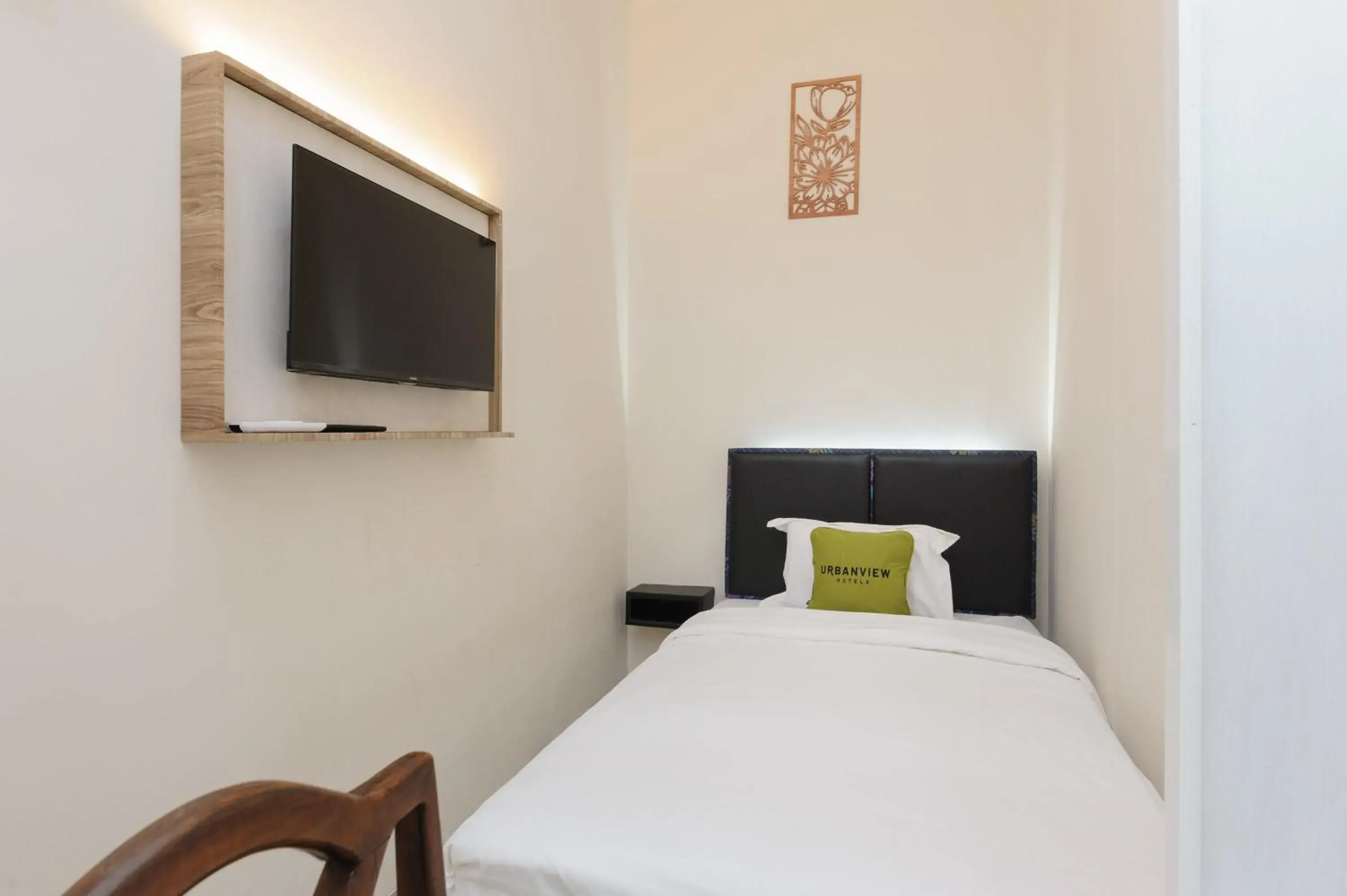 Single Room - single occupancy in Urbanview Hotel Binwa Syariah Lampung by RedDoorz Single Room - single occupancy in Urbanview Hotel Binwa Syariah Lampung by RedDoorz