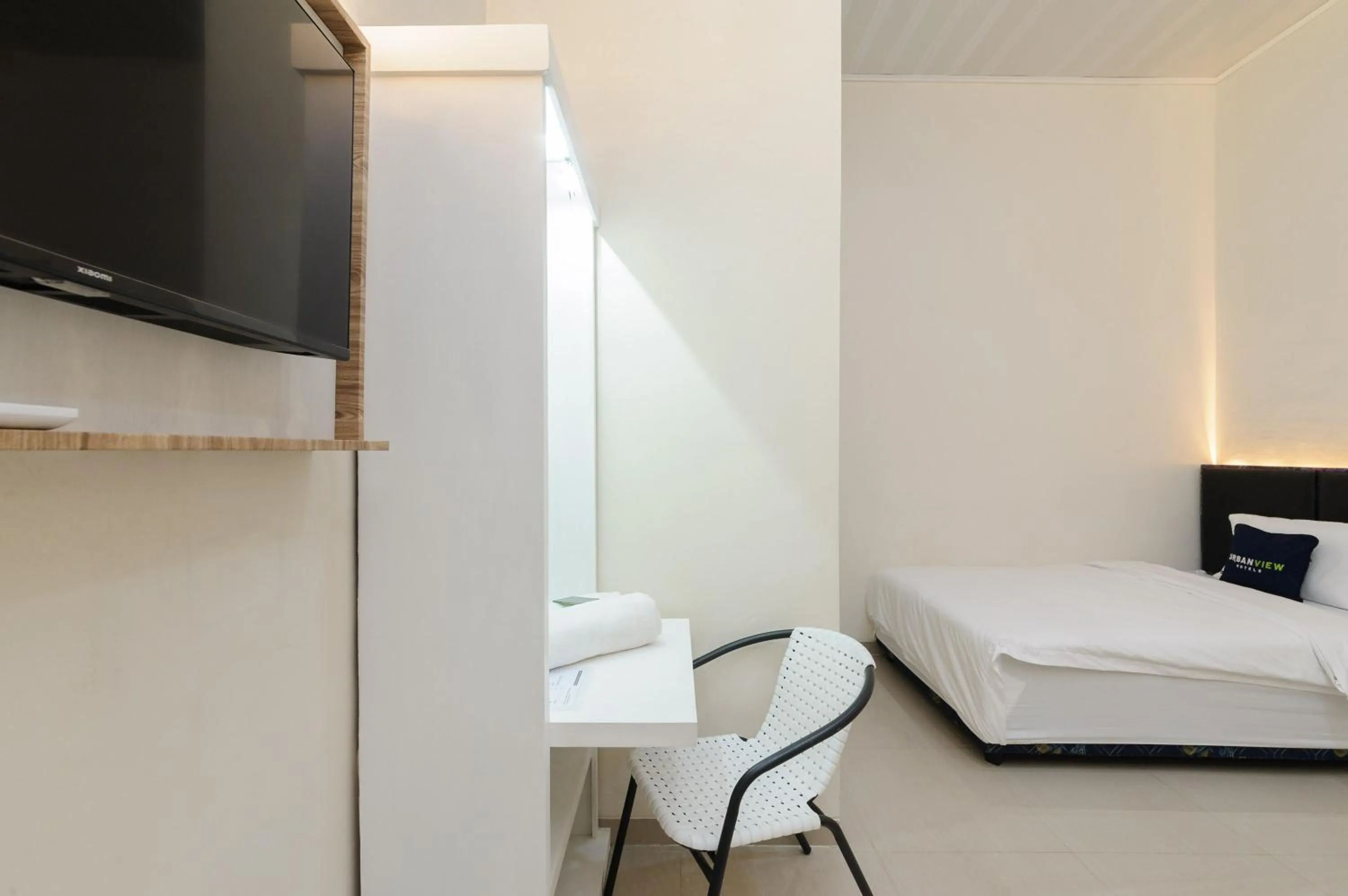 Bedroom, Bed in Urbanview Hotel Syariah Binwa Lampung by RedDoorz