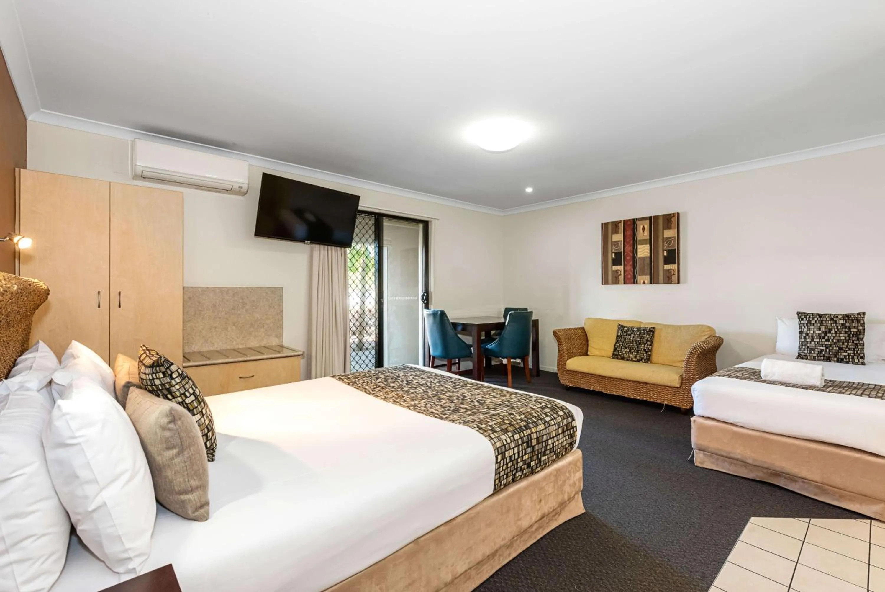 Photo of the whole room, Bed in Coral Cay Resort