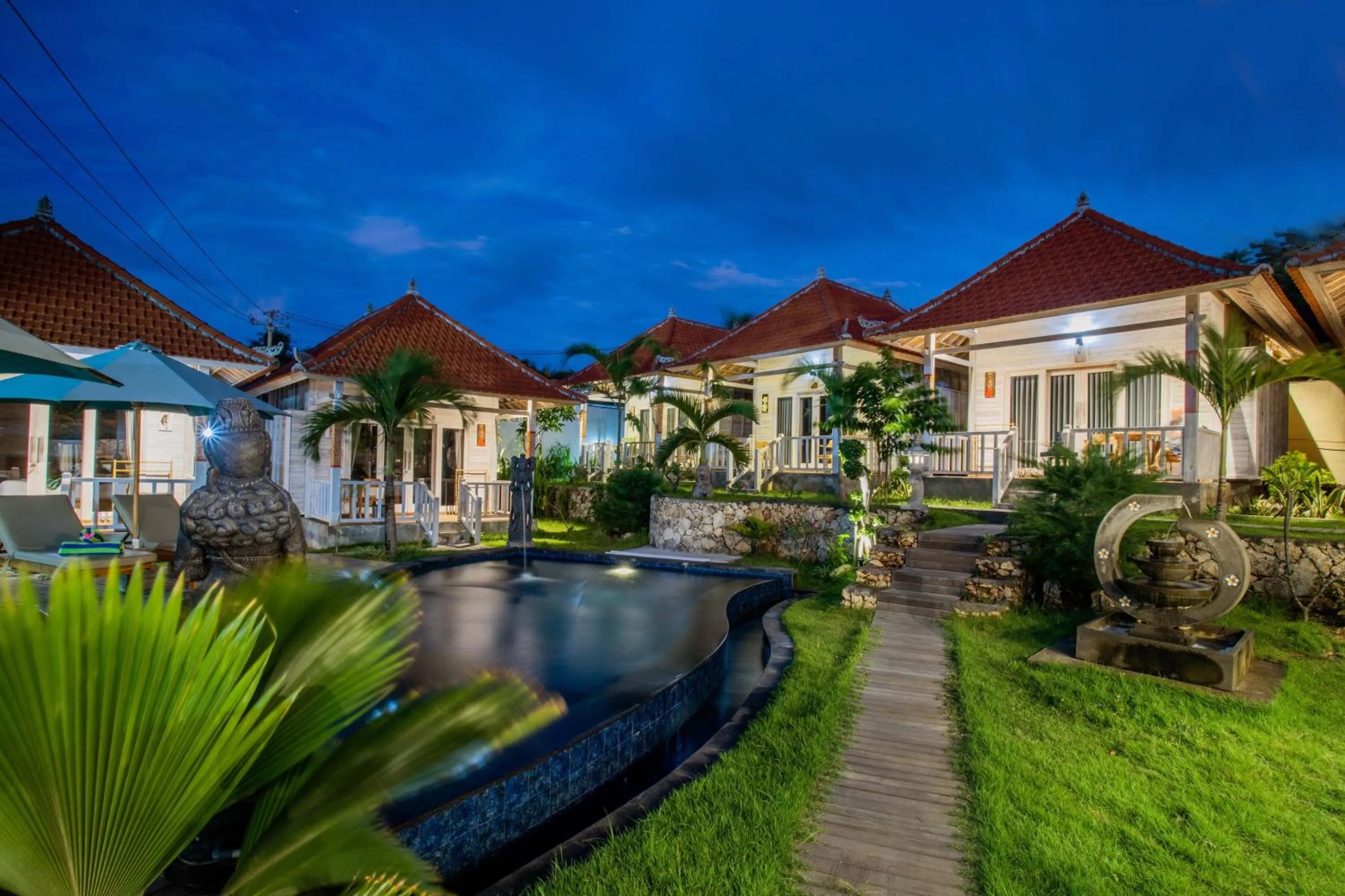 Property building in Blue Sky Villa Ceningan