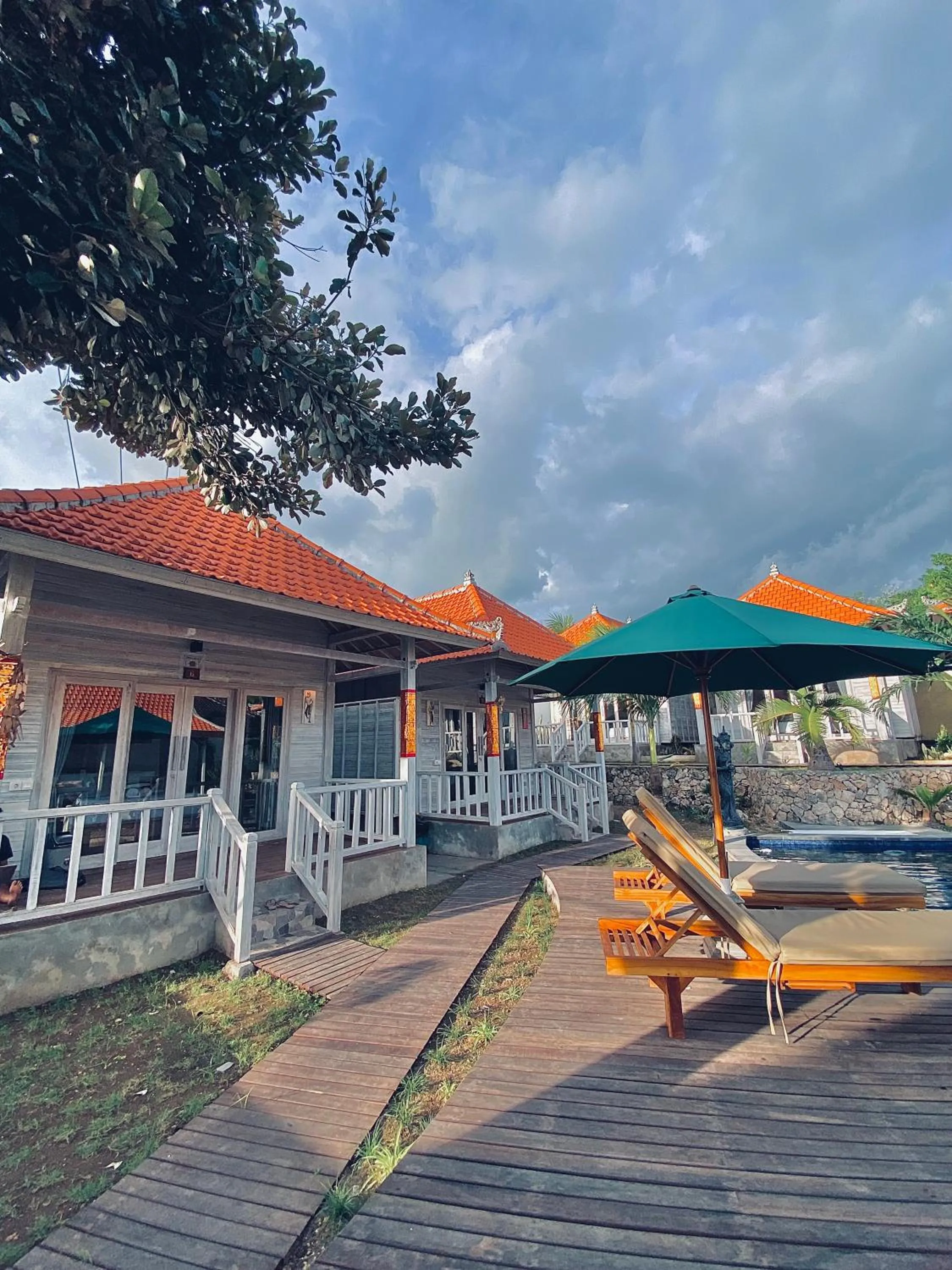 Property building in Blue Sky Villa Ceningan