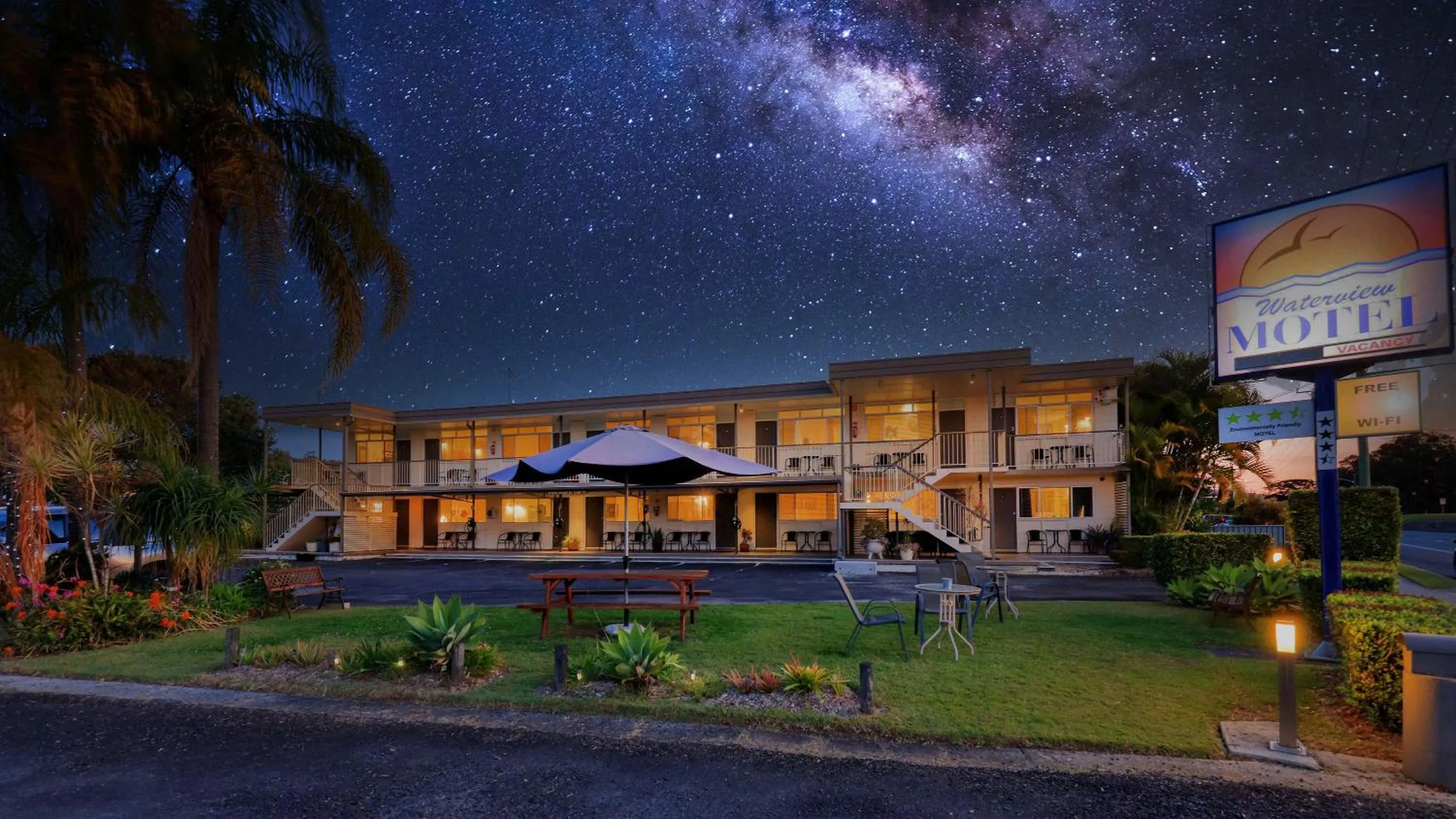 Property building in Waterview Motel Maclean