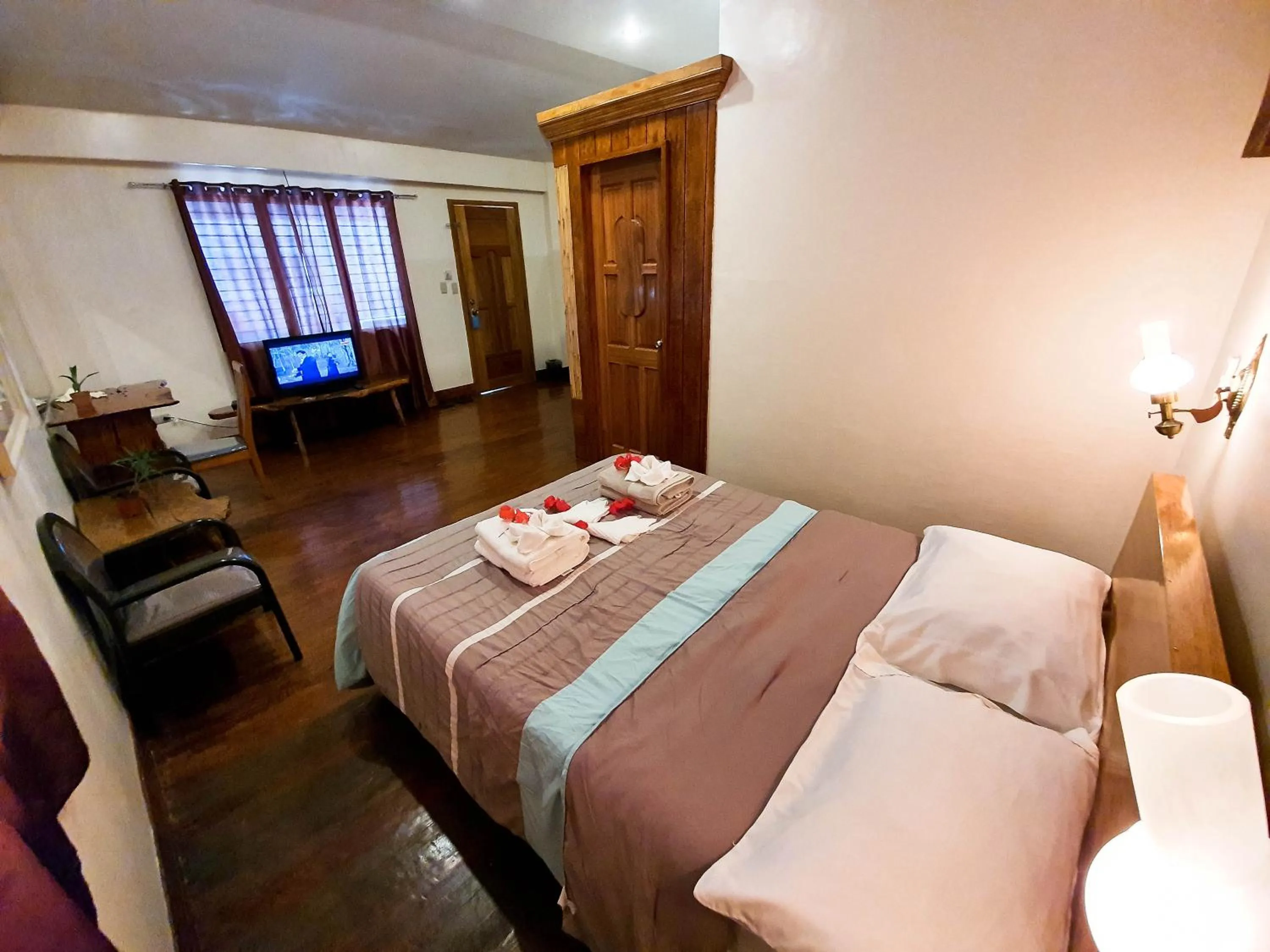 Photo of the whole room, Bed in Cocoloco Beach Resort