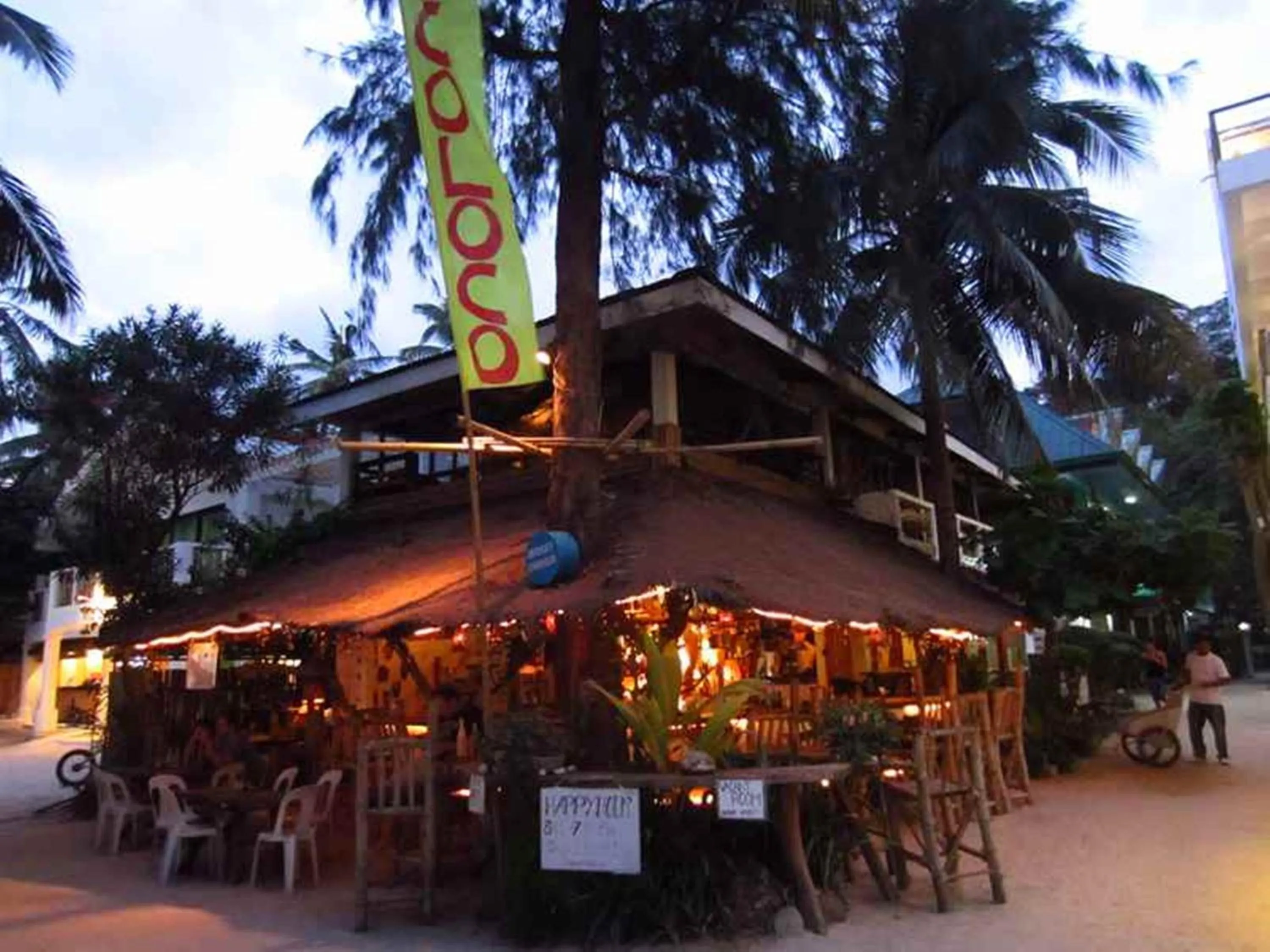 Restaurant/places to eat in Cocoloco Beach Resort