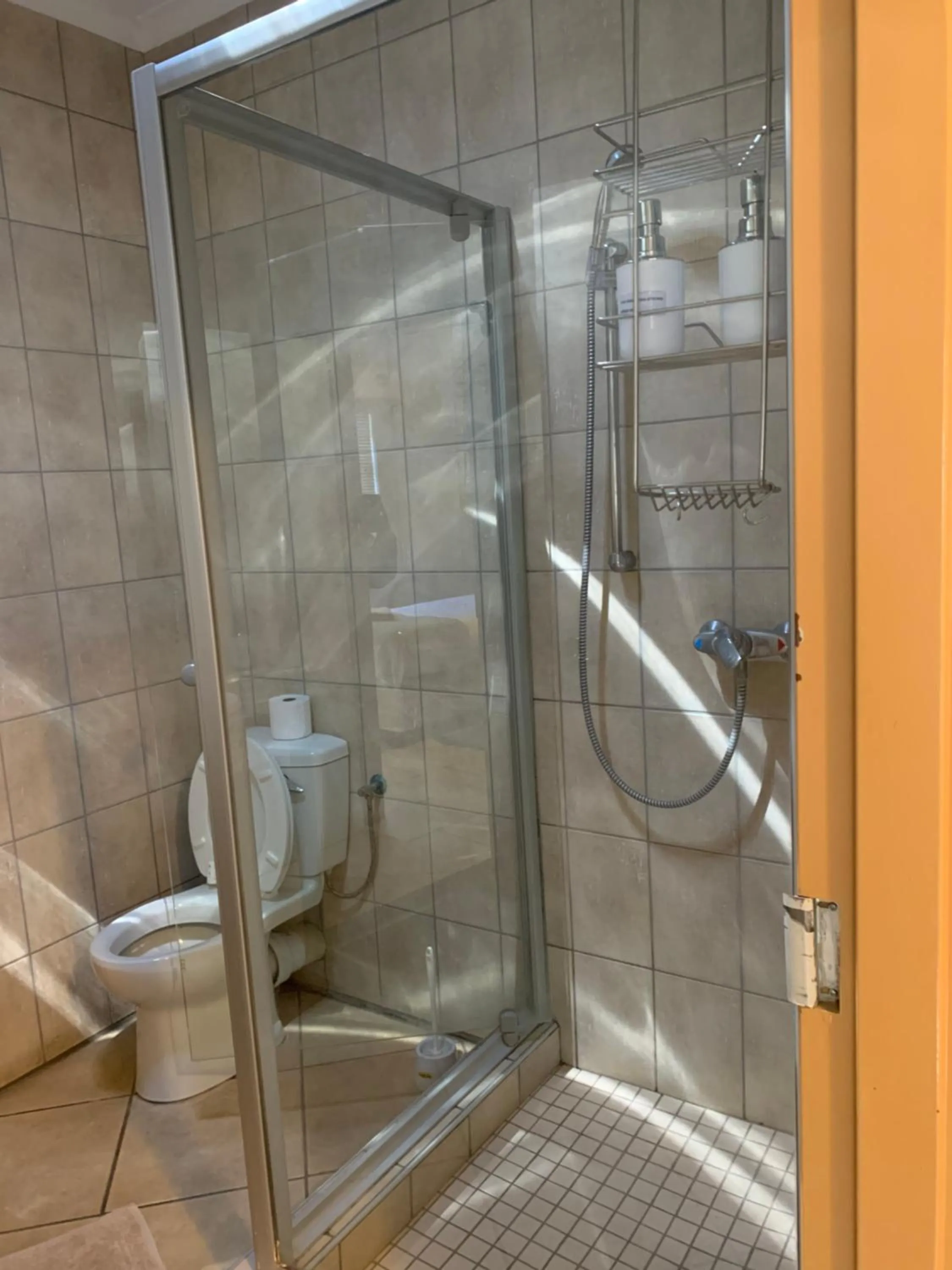 Shower in Hotel Pension Casa Africana