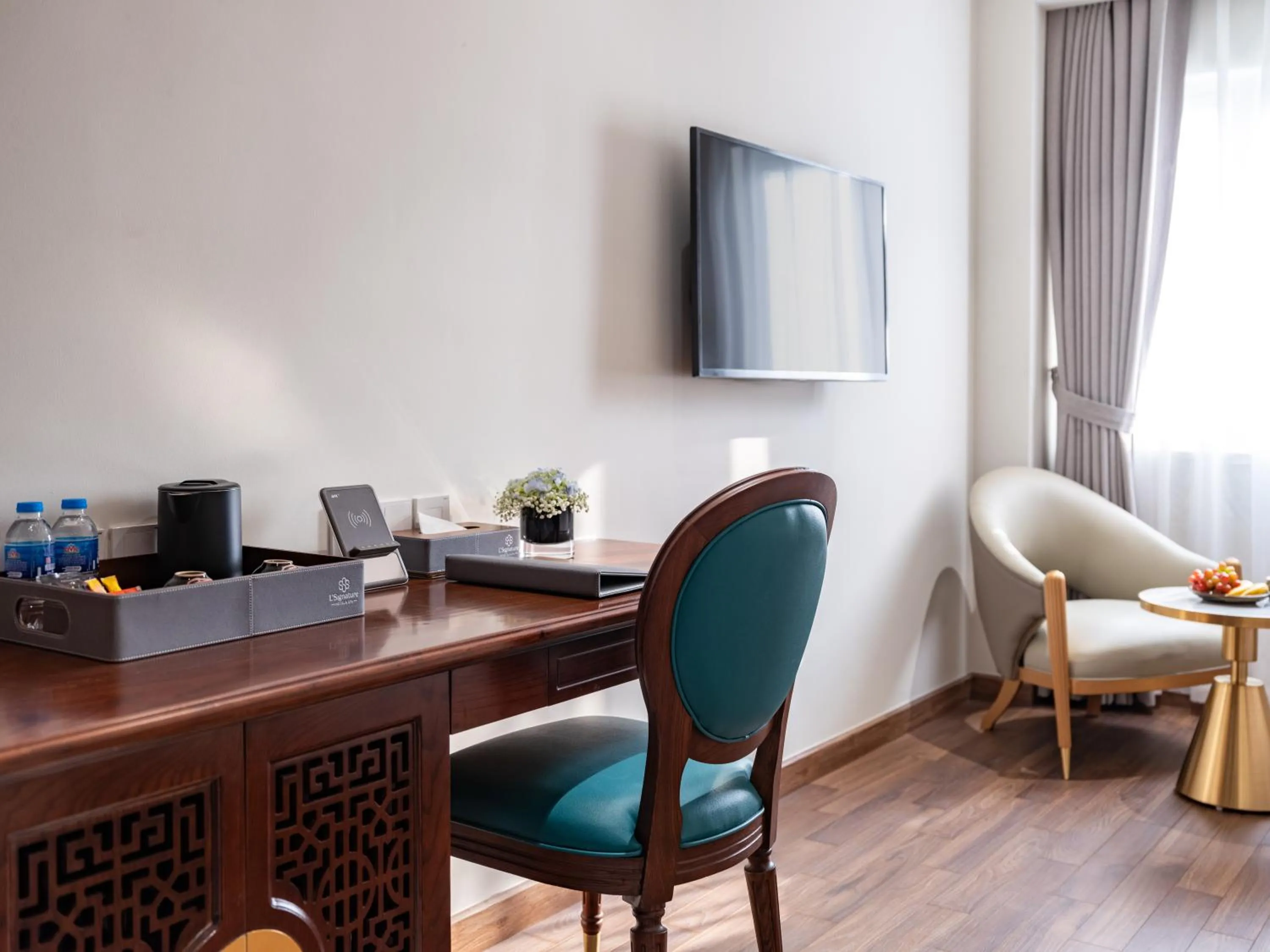 Living room in L'Signature Hotel & Spa