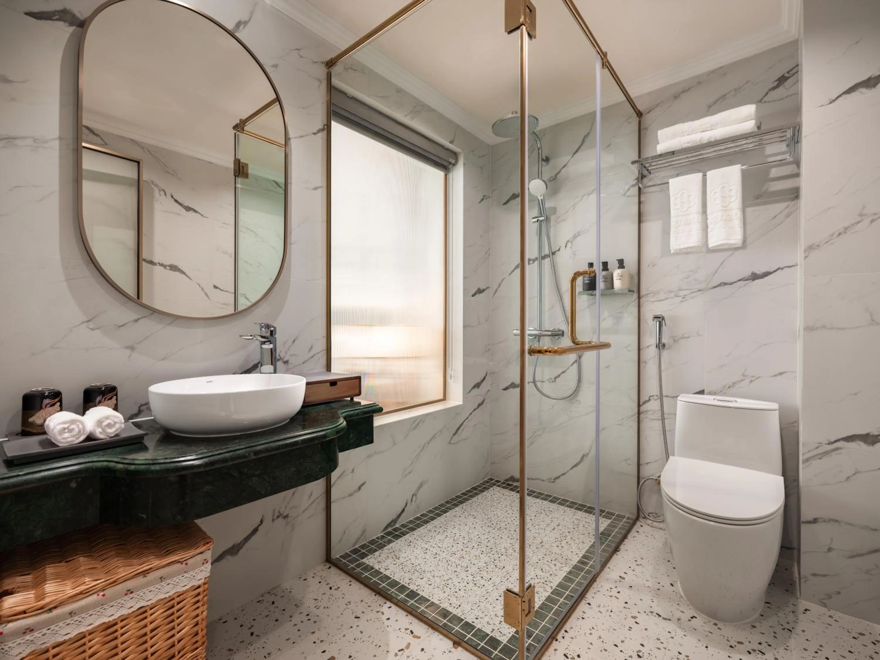 Shower in L'Signature Hotel & Spa