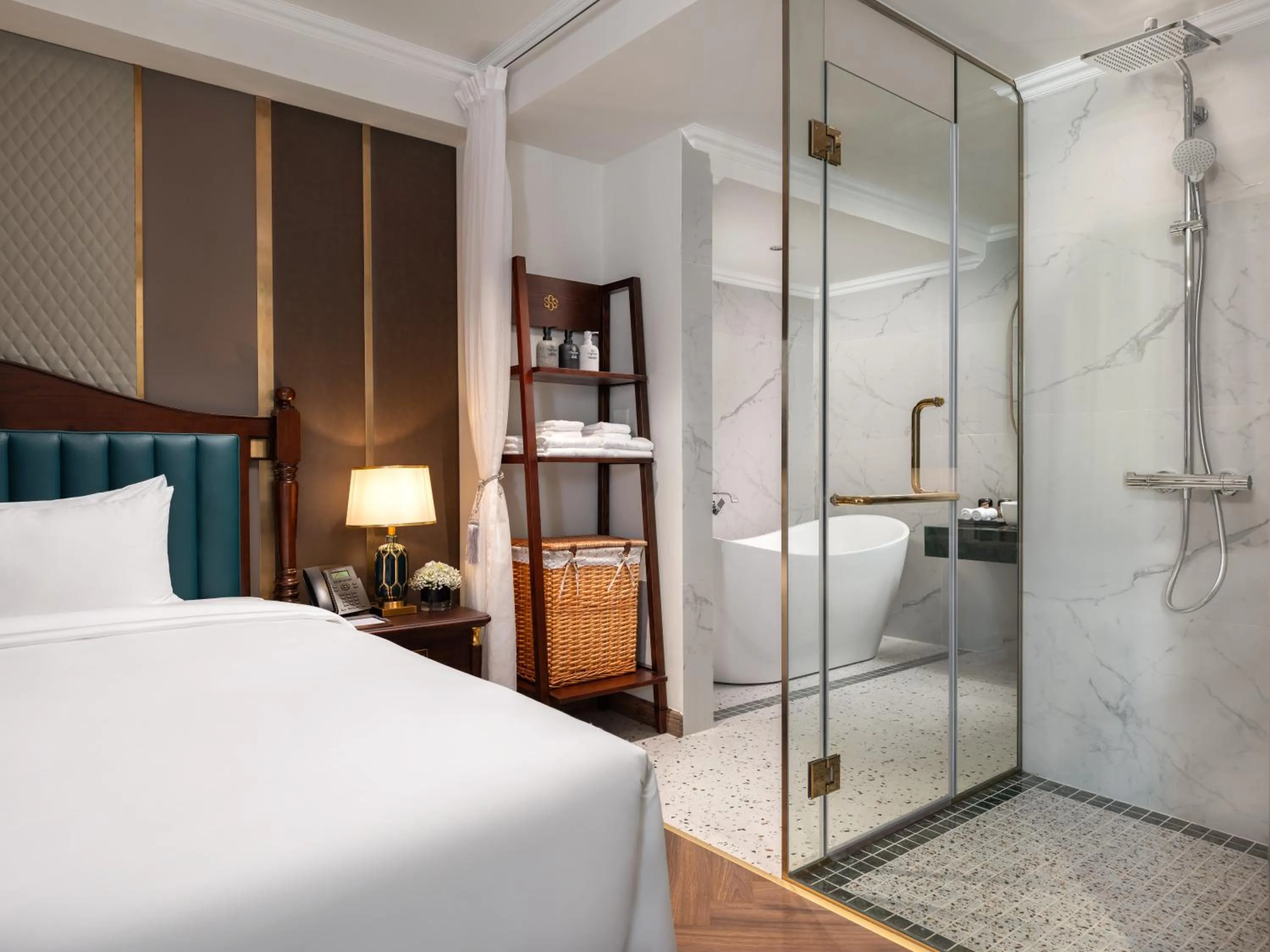 Bathroom, Bed in L'Signature Hotel & Spa