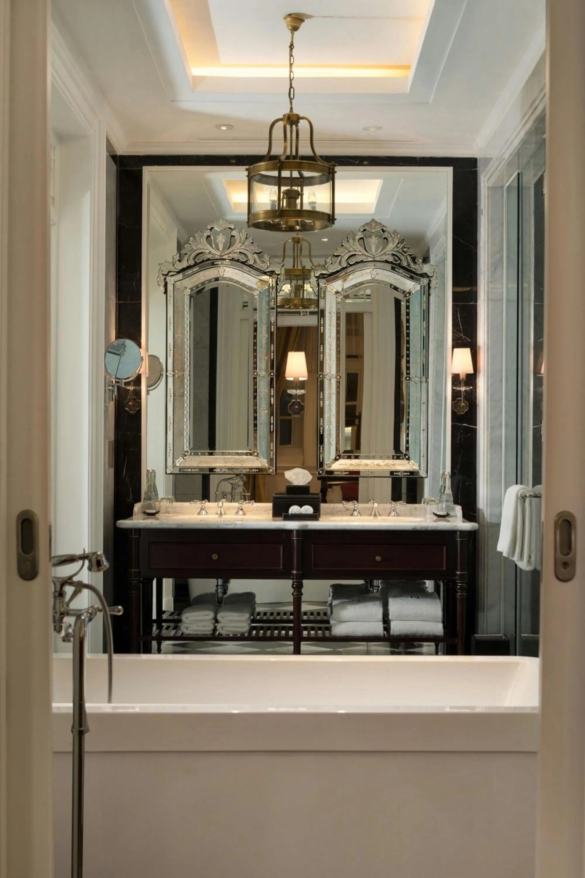 Photo of the whole room in The Hermitage, A Tribute Portfolio Hotel, Jakarta