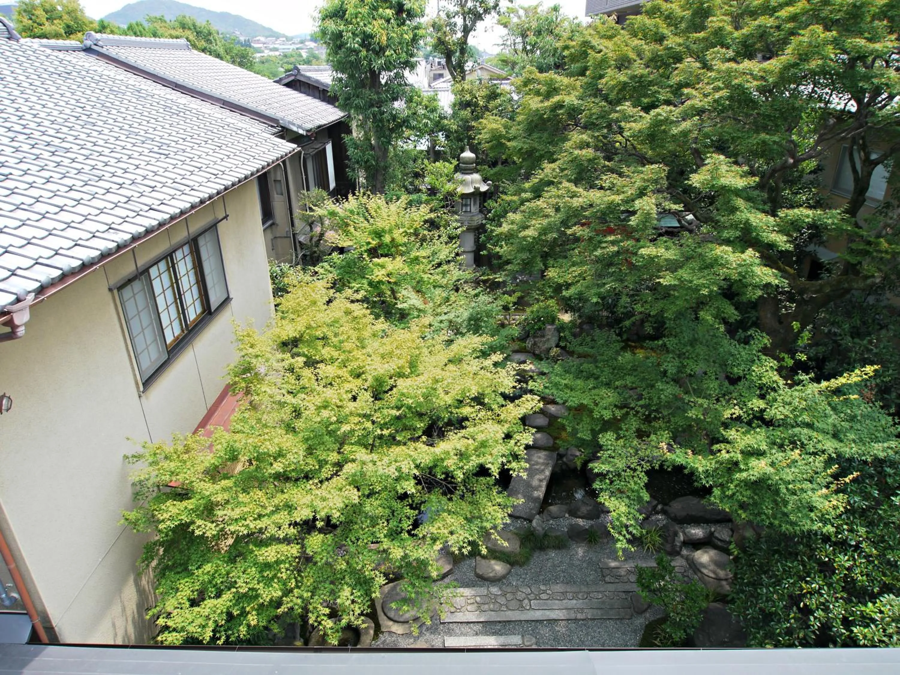 Garden view in Gion Ryokan Q-beh