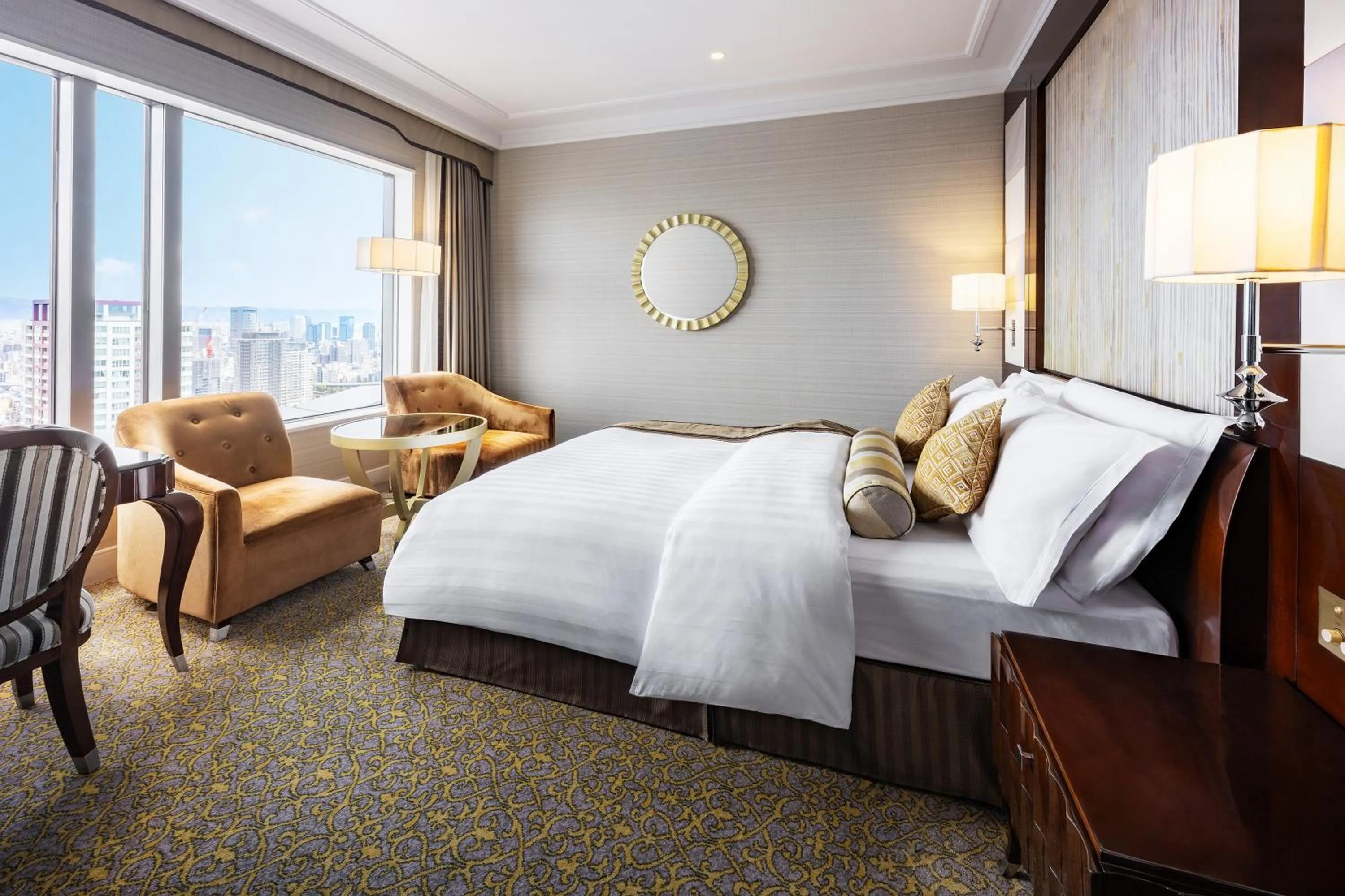 Bed in Hotel Hankyu International