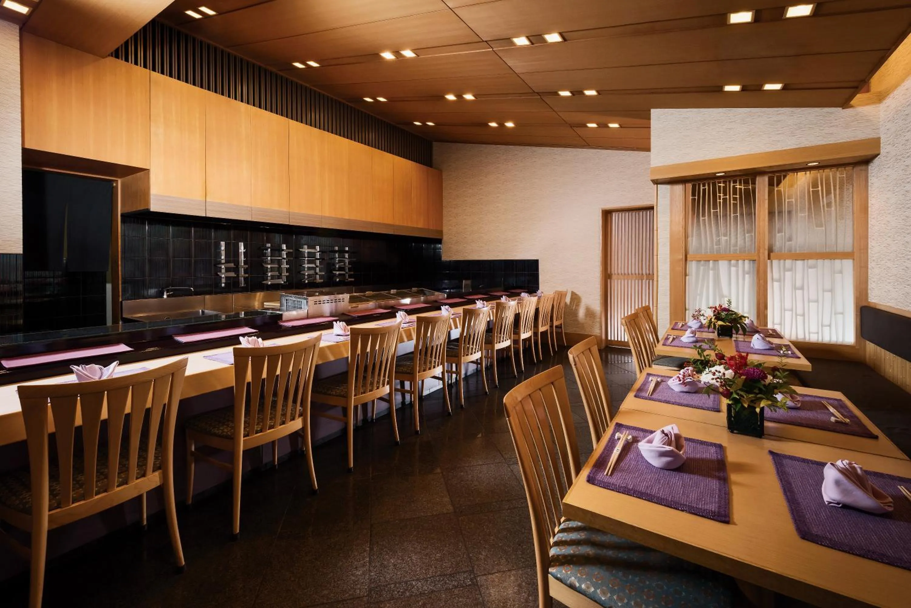 Restaurant/places to eat in Hotel Hankyu International