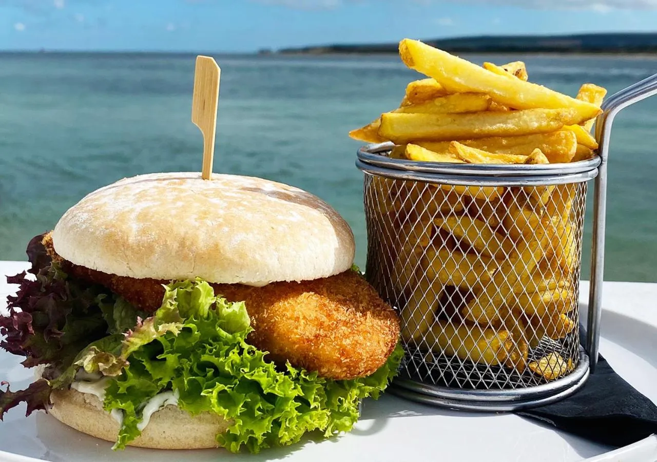 Restaurant/places to eat in Haven Hotel