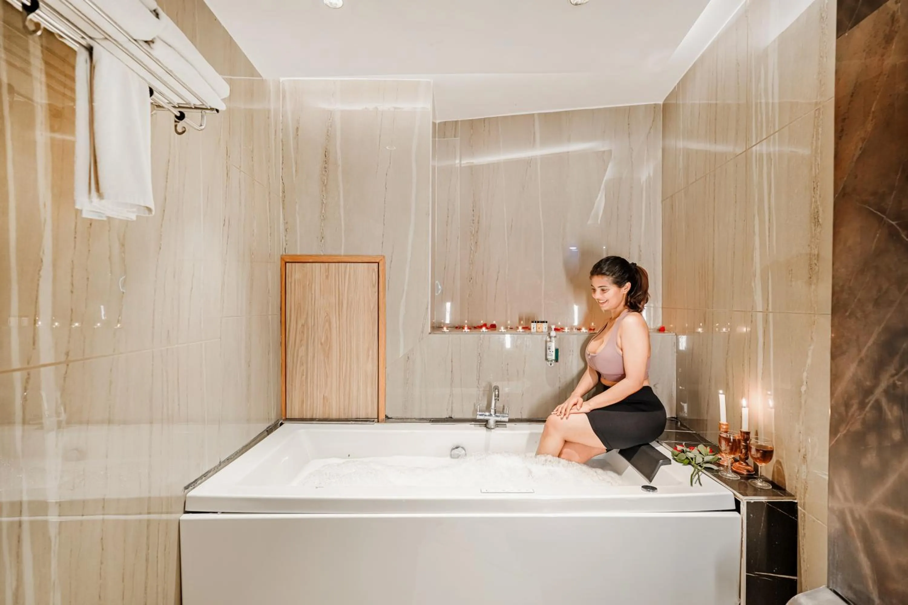 Bath in Quality Inn Elite Levelup Boutique