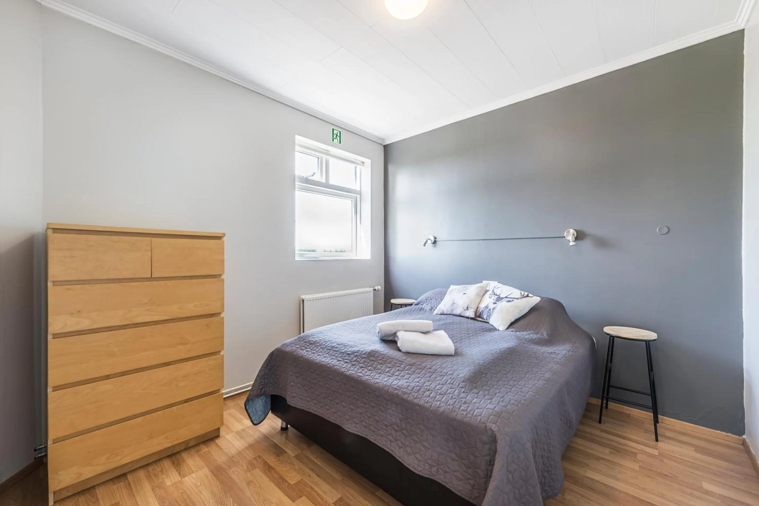 Bedroom, Bed in Elding Apartments