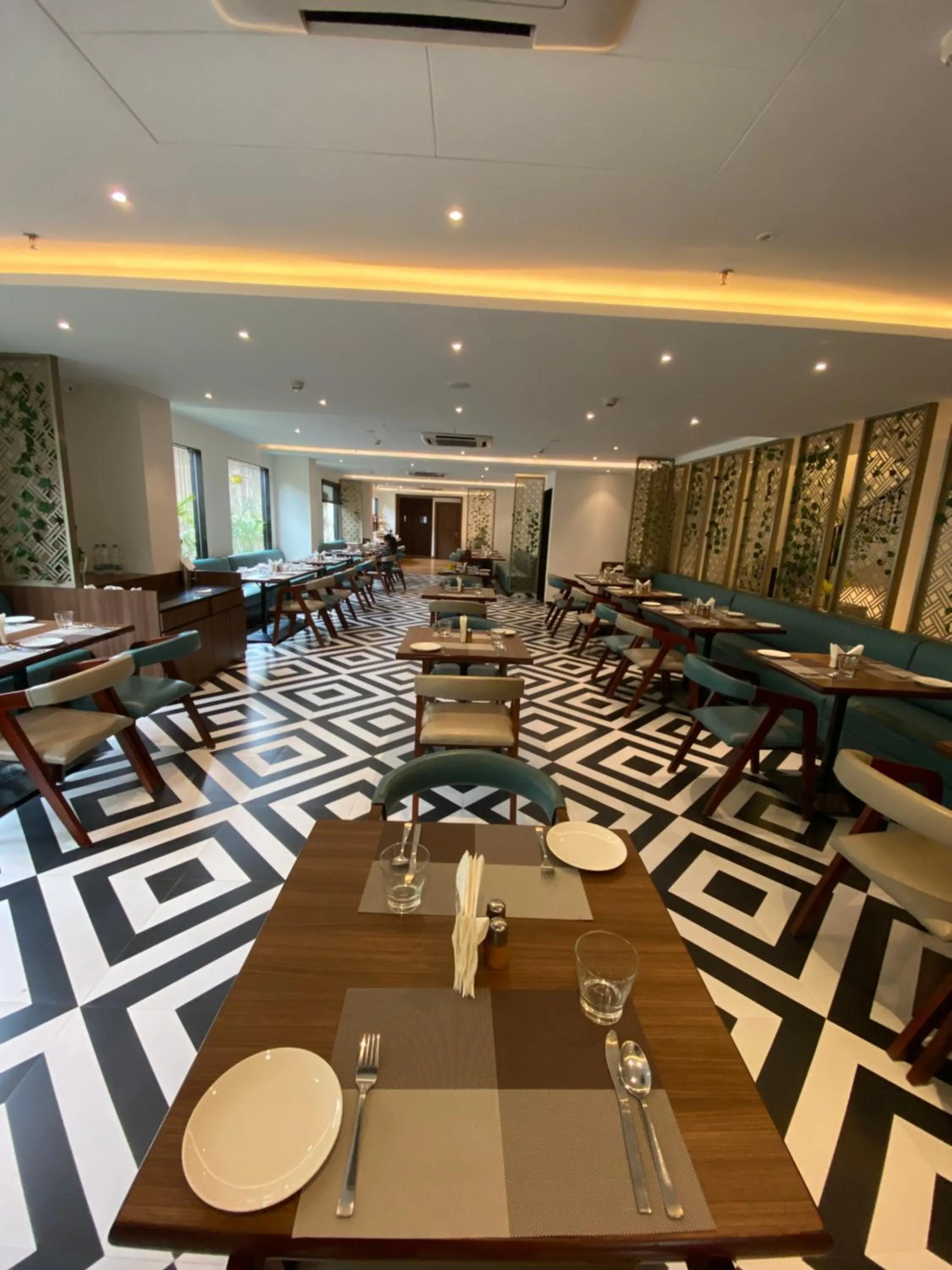 Restaurant/places to eat in Sachika Hotels, Guwahati