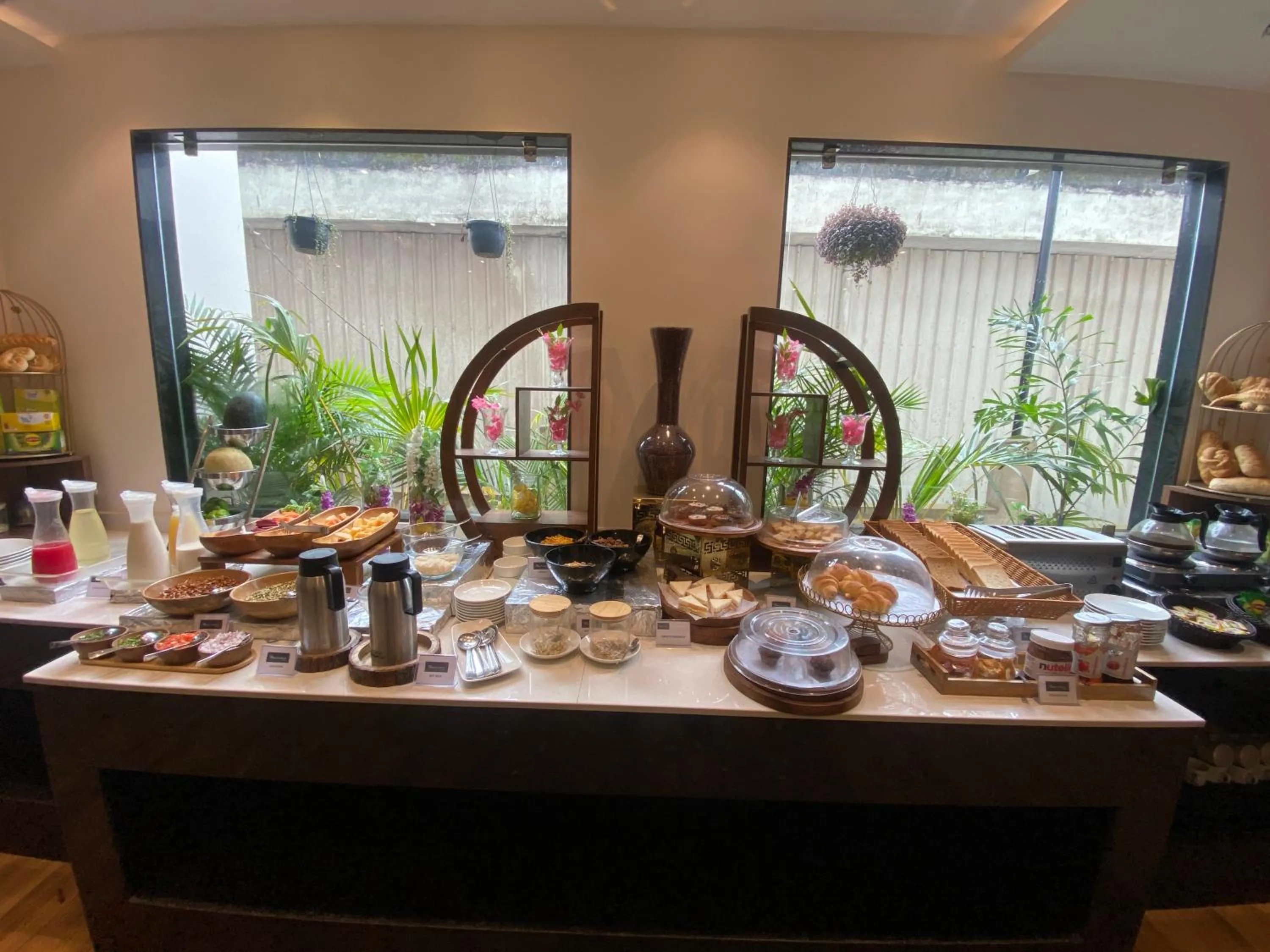 Restaurant/places to eat in Sachika Hotels, Guwahati