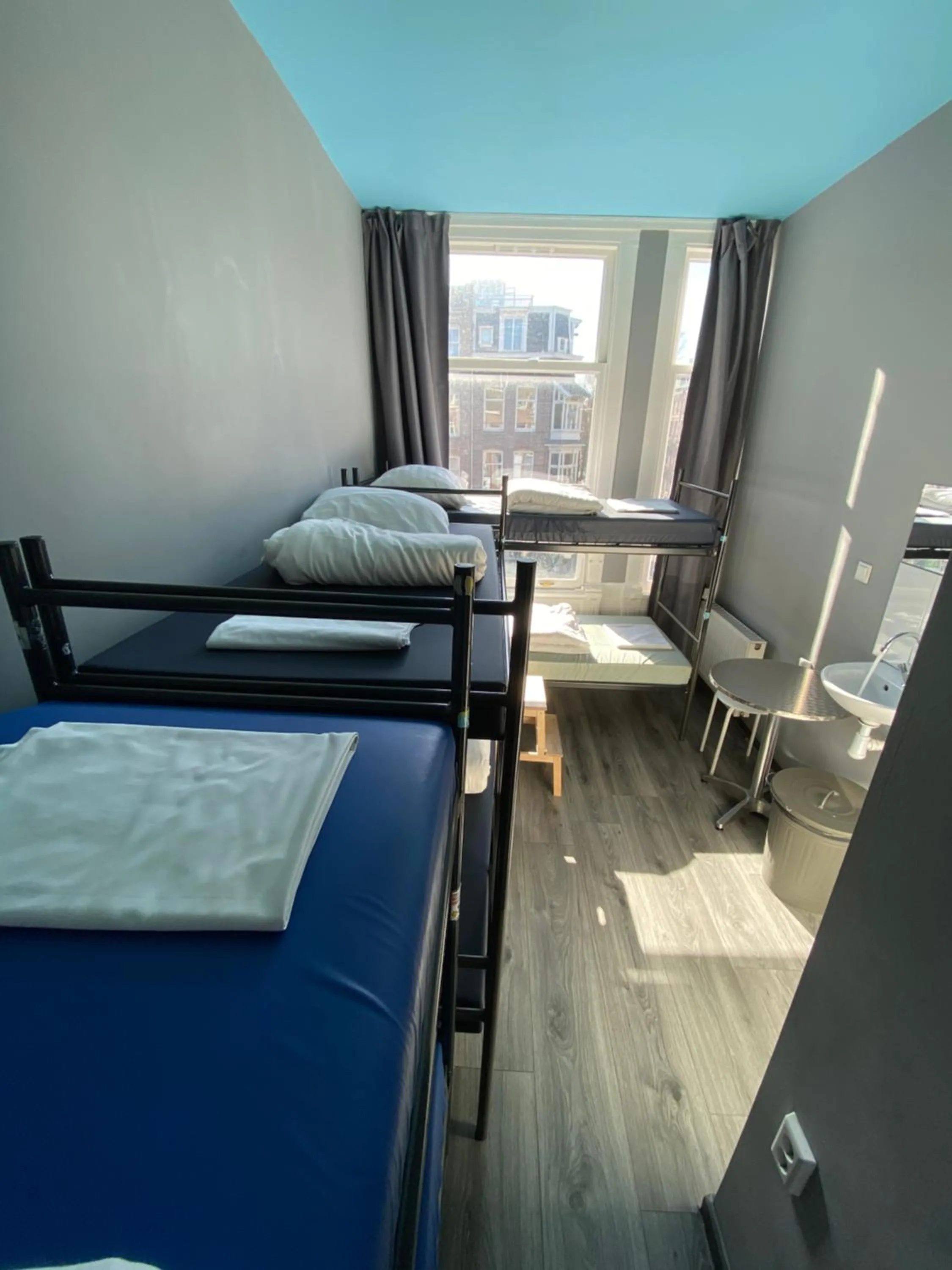 Bedroom in Hostel Cosmos Amsterdam