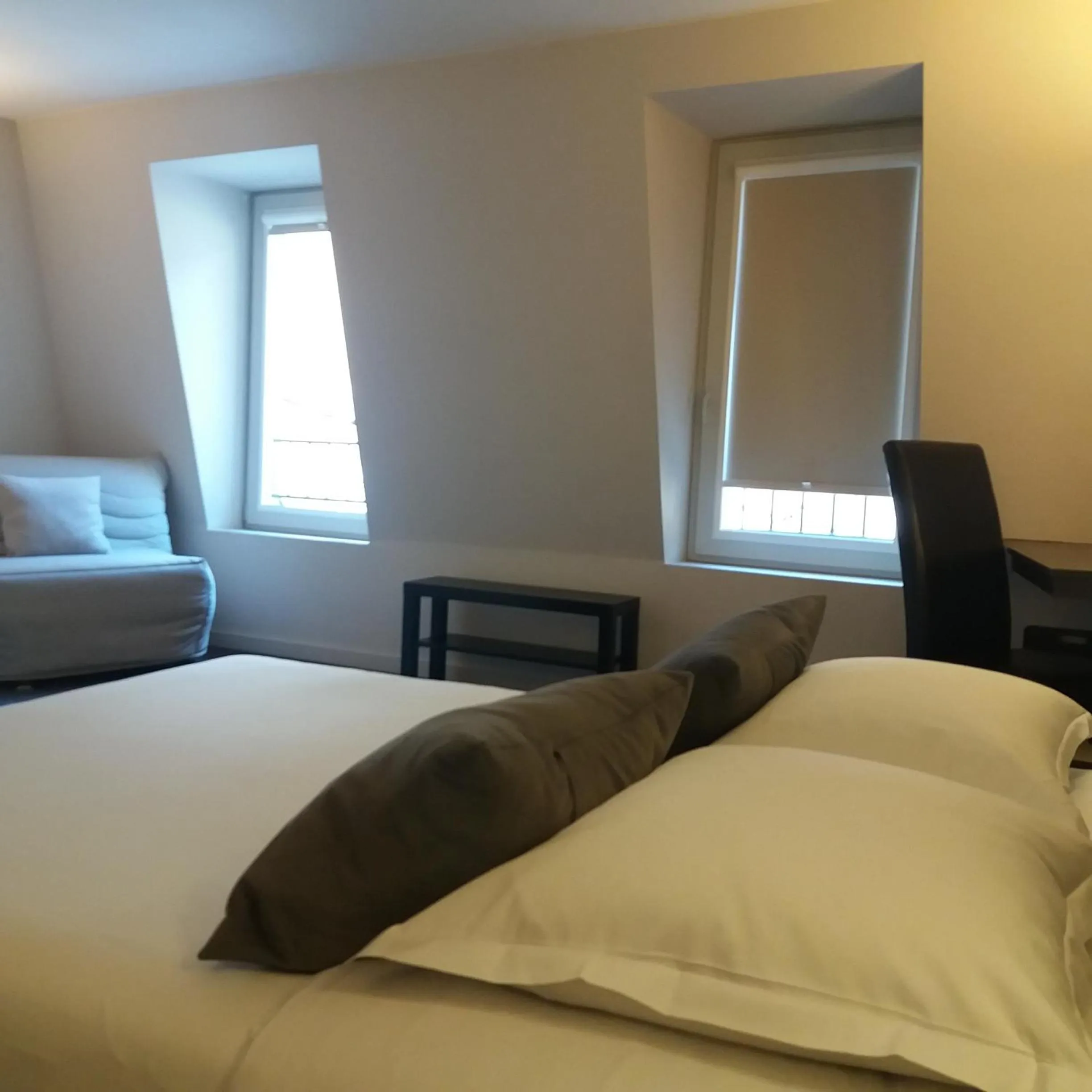Photo of the whole room, Bed in Ruthenium Hotel