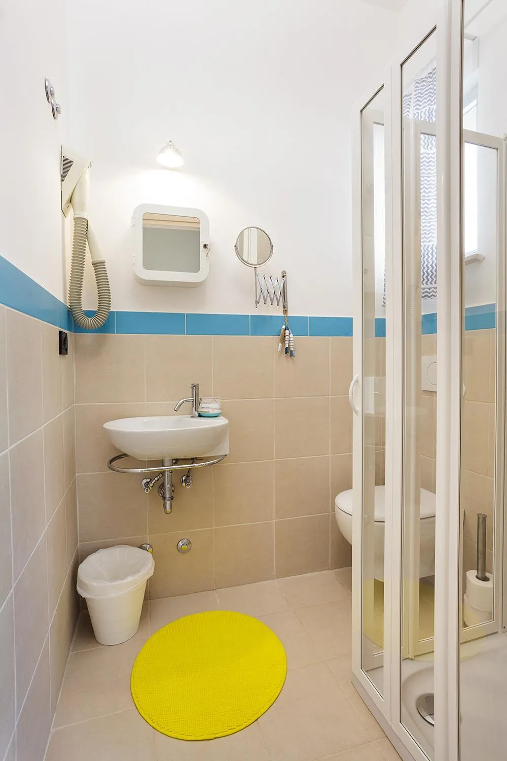 Bathroom in Hotel Paris