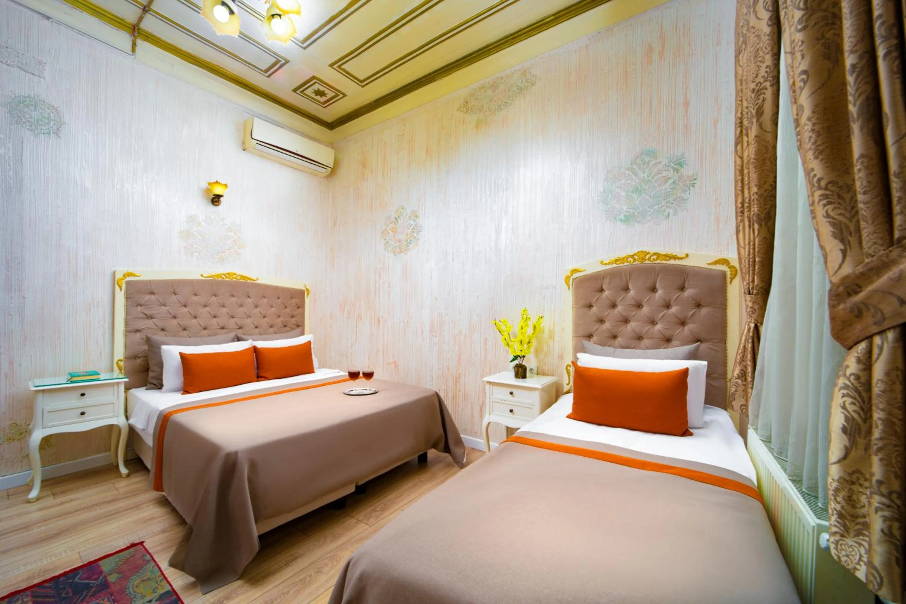 Bedroom, Bed in Alhambra Apart Hotel