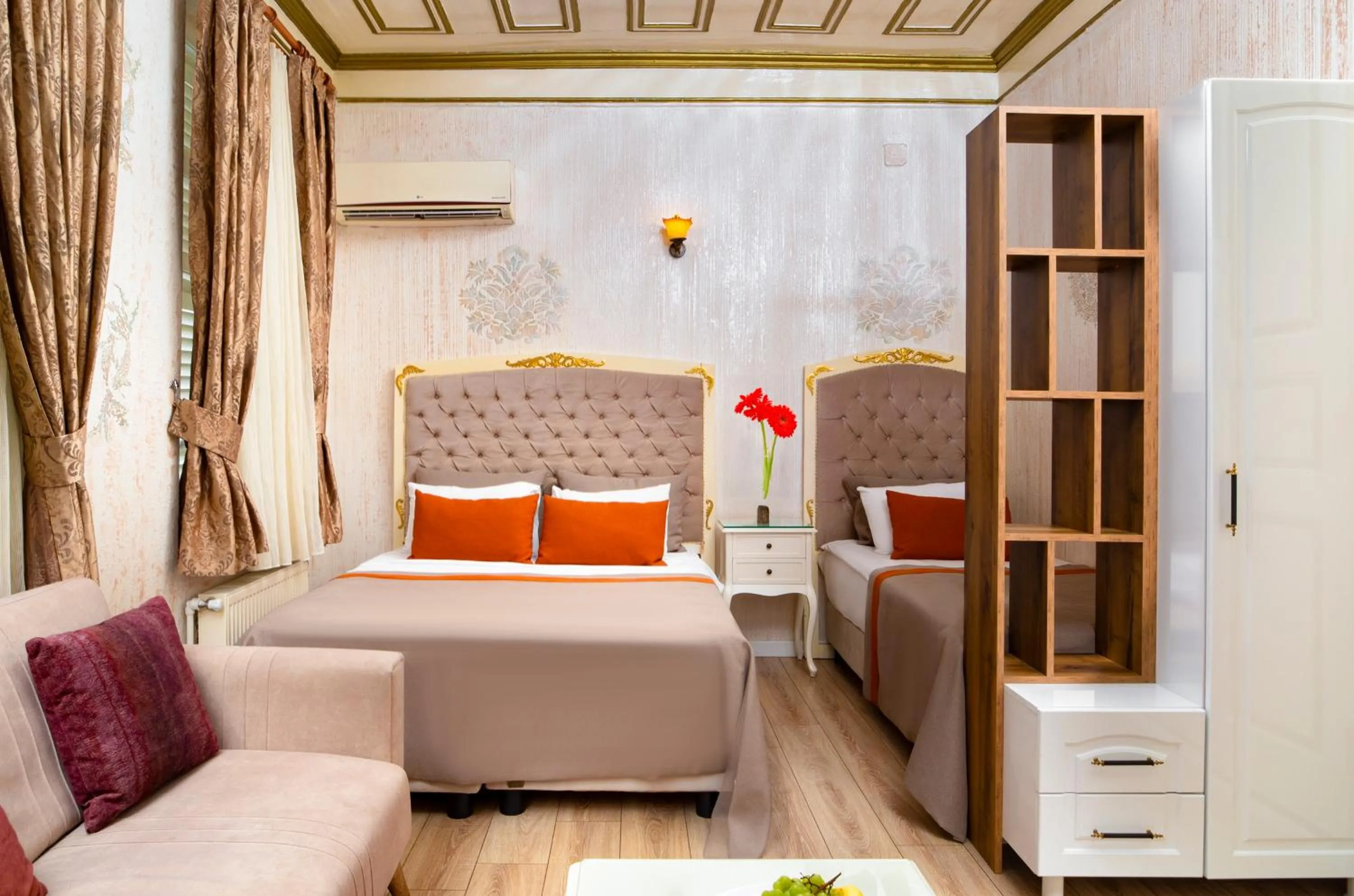 Bedroom, Bed in Alhambra Apart Hotel