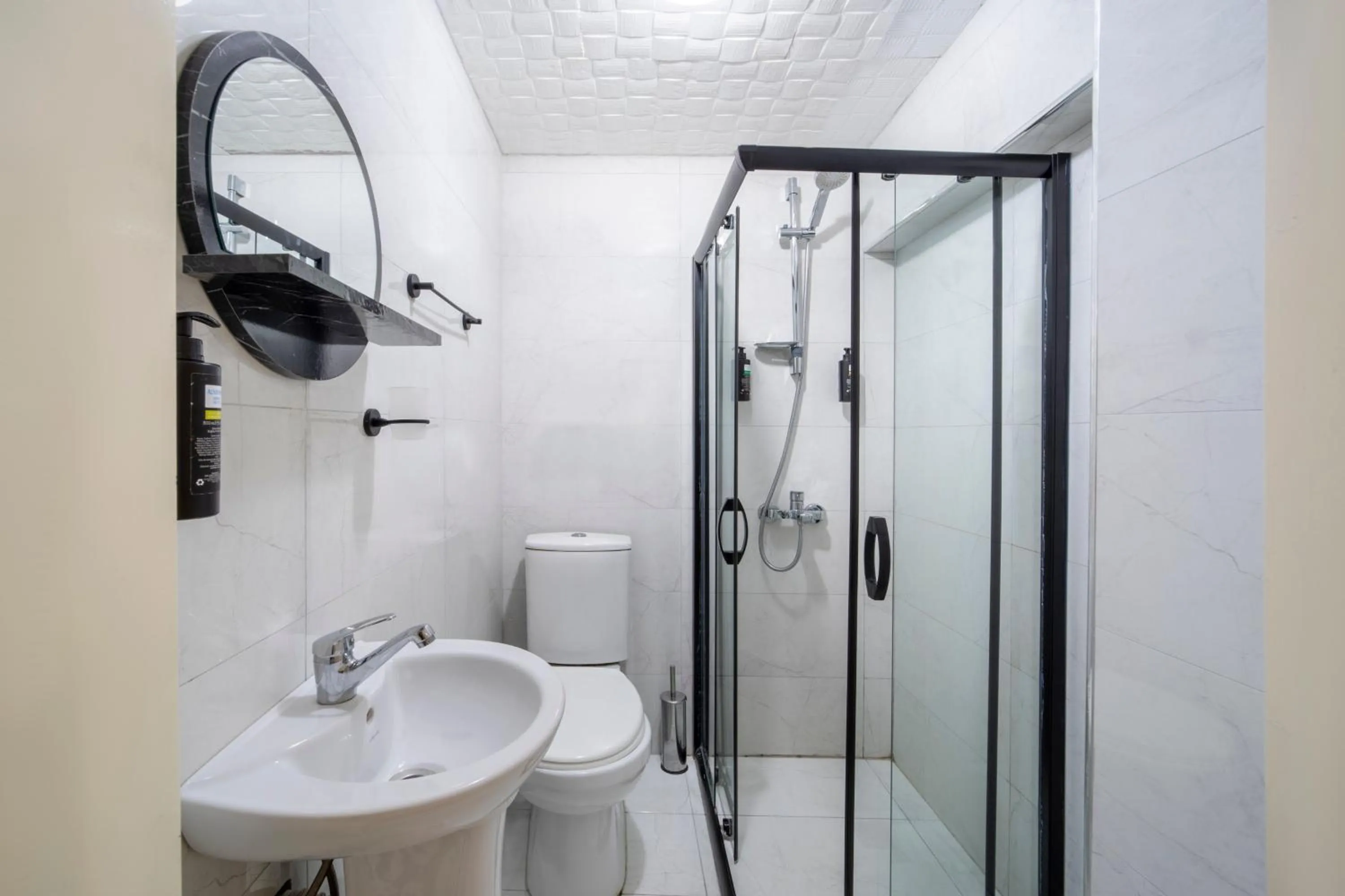 Bathroom in Alhambra Apart Hotel