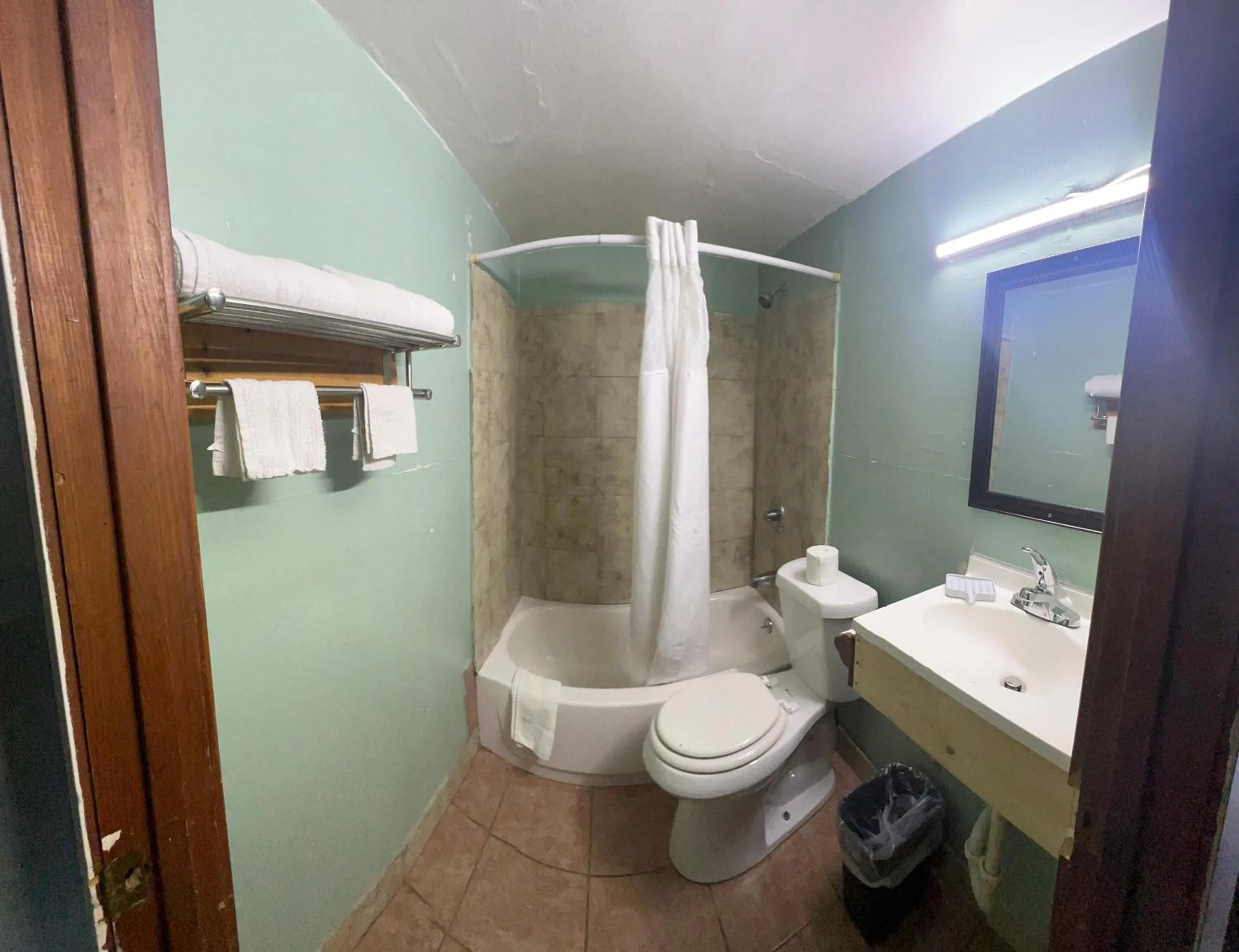 Toilet in Town & Country Motel