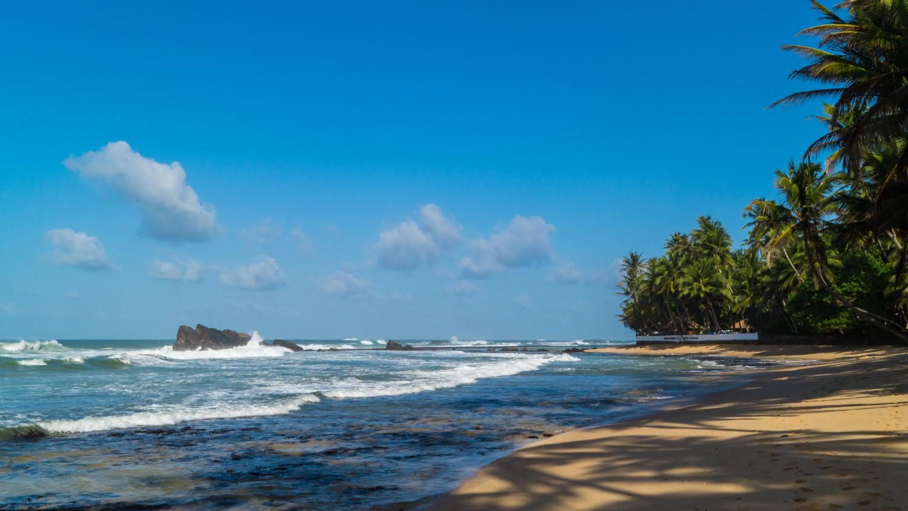 Beach in Rockside Cabanas Hotel