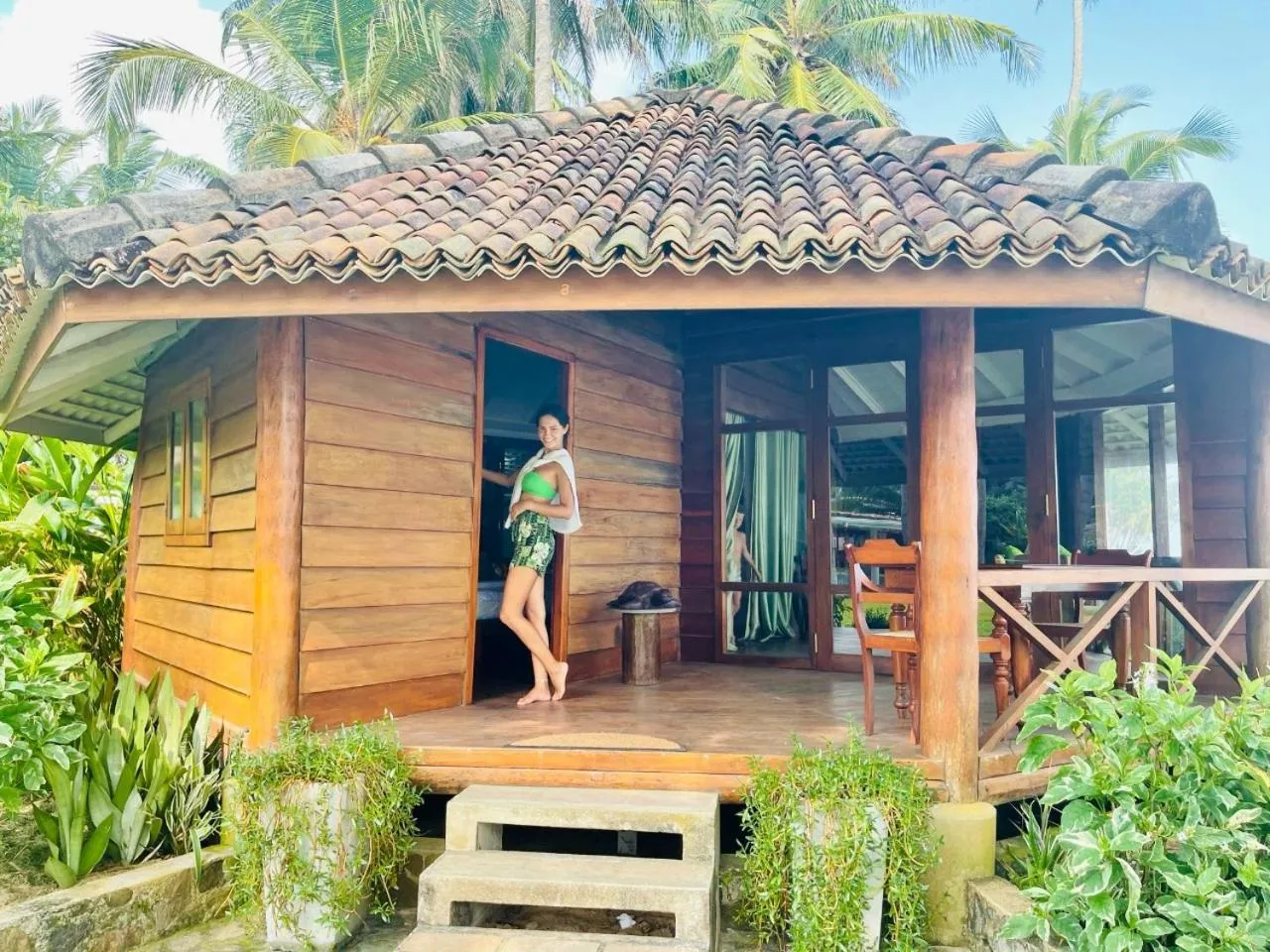 Rockside Cabanas Hotel