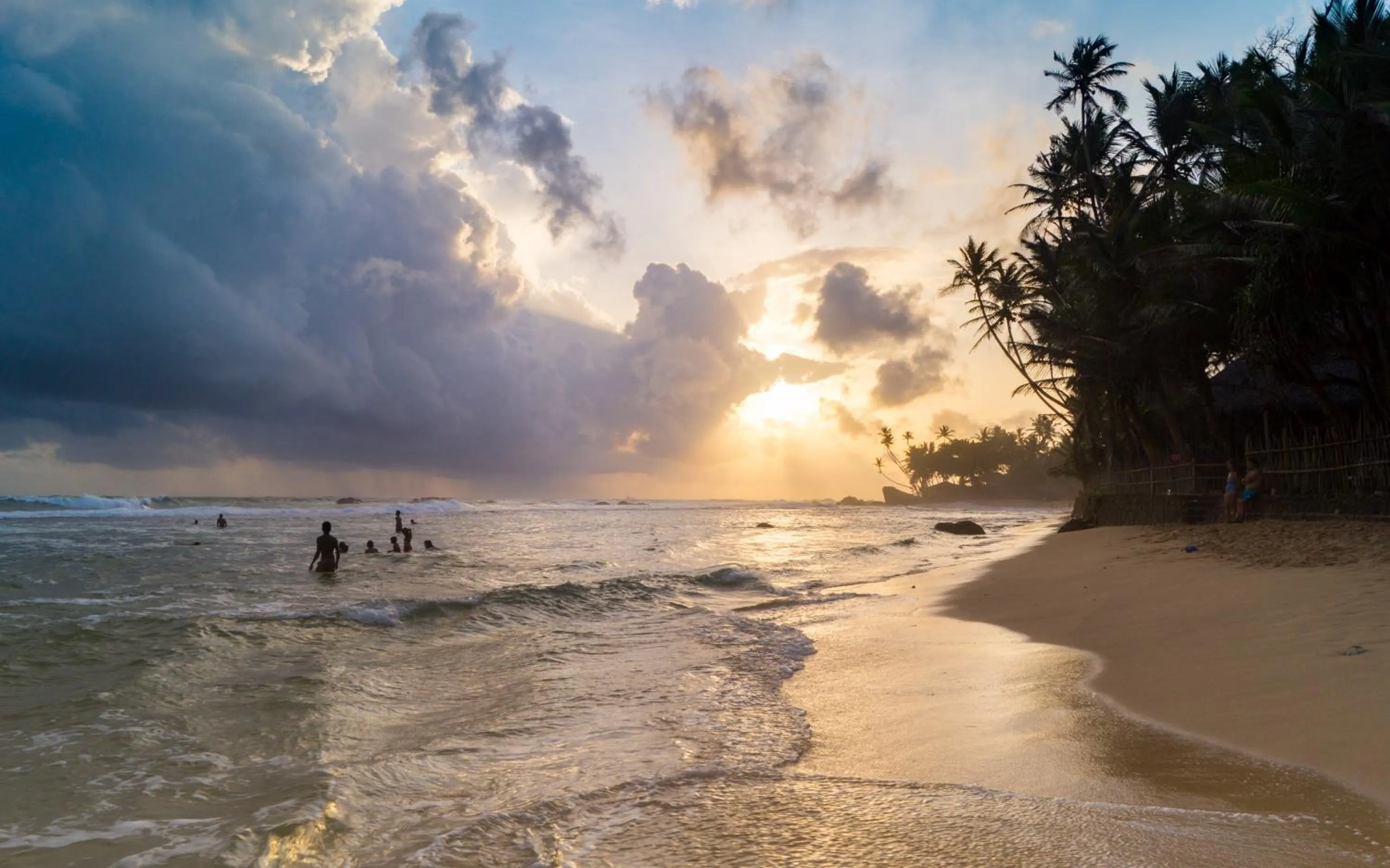 Beach in Rockside Cabanas Hotel