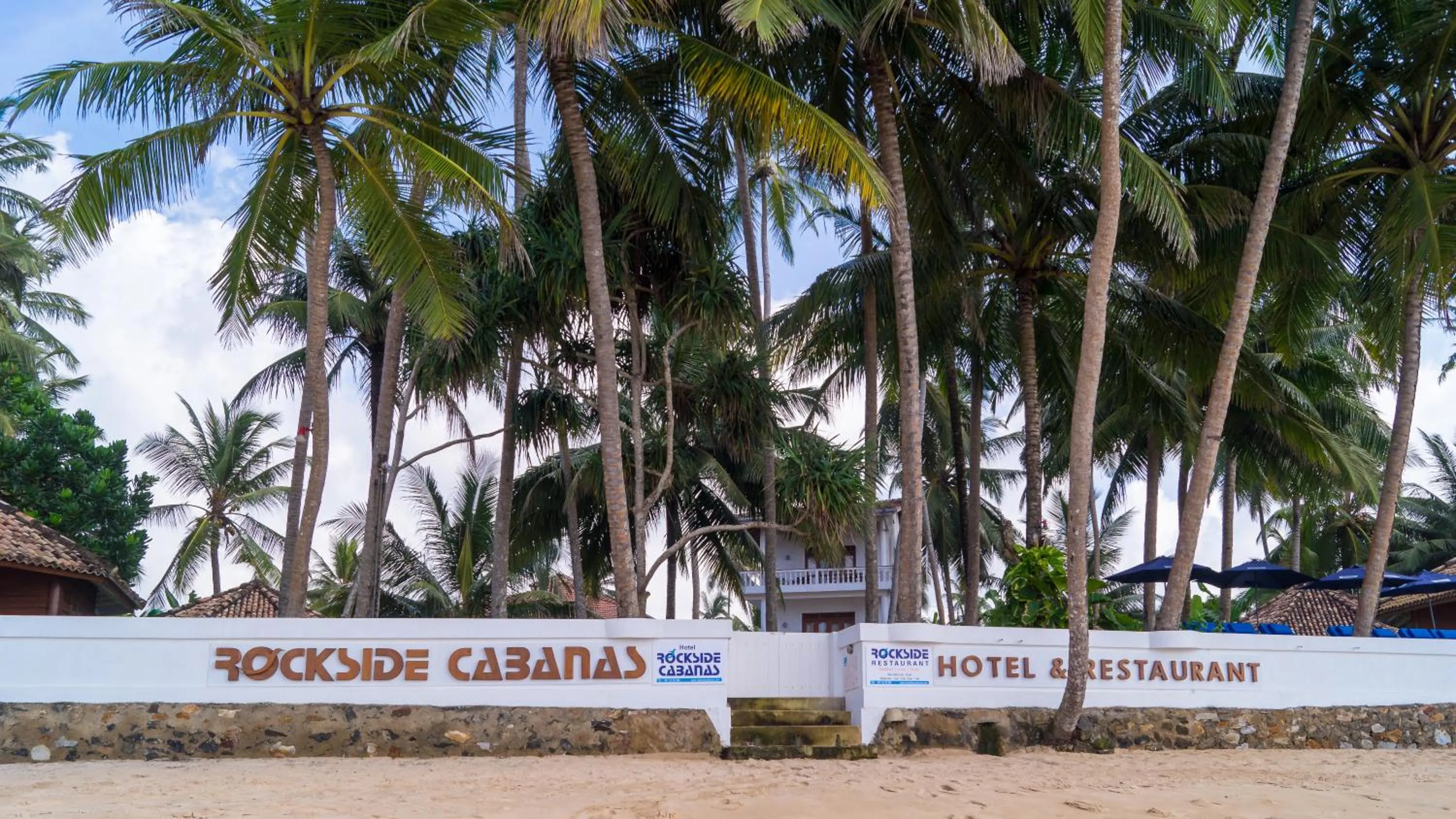 Facade/entrance in Rockside Cabanas Hotel