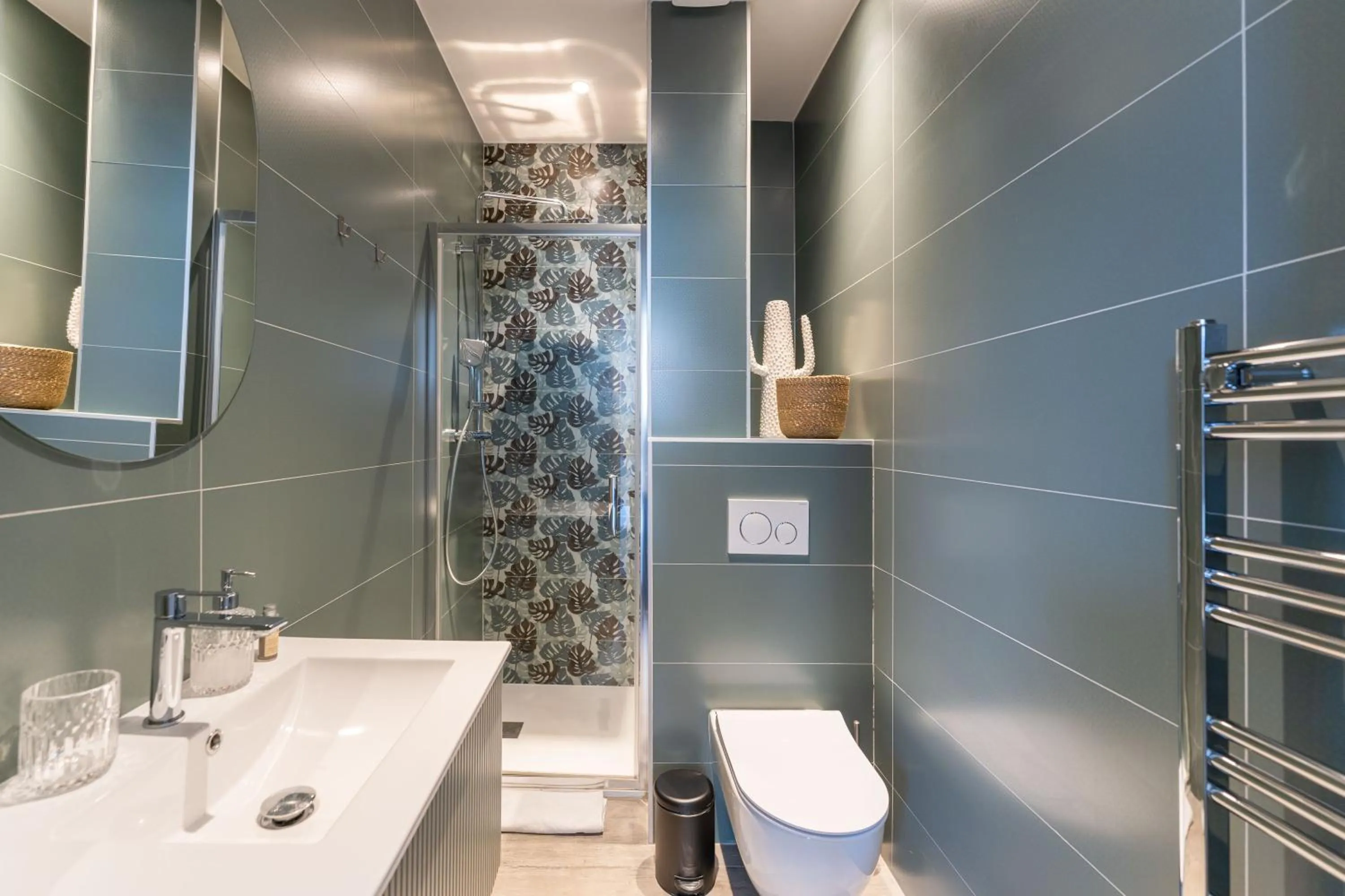 PARADISE Earth & Sea