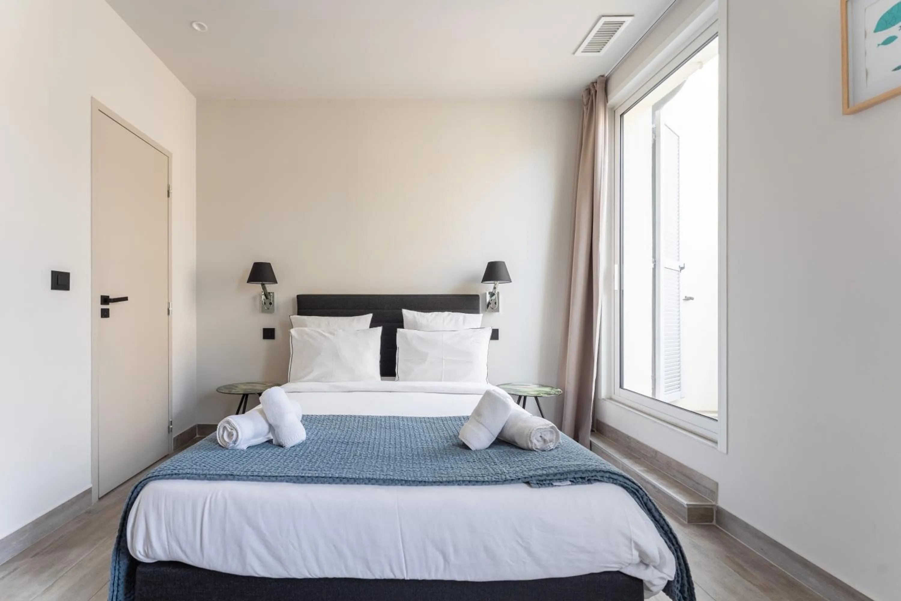 Bed in PARADISE Earth & Sea