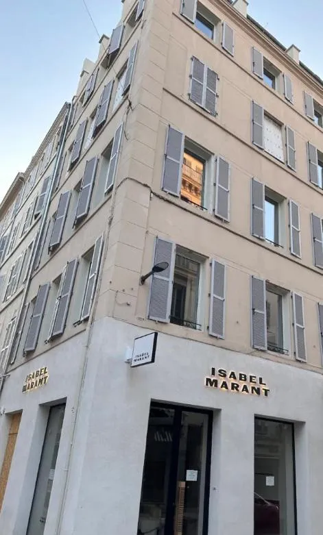 Property building in PARADISE Earth & Sea