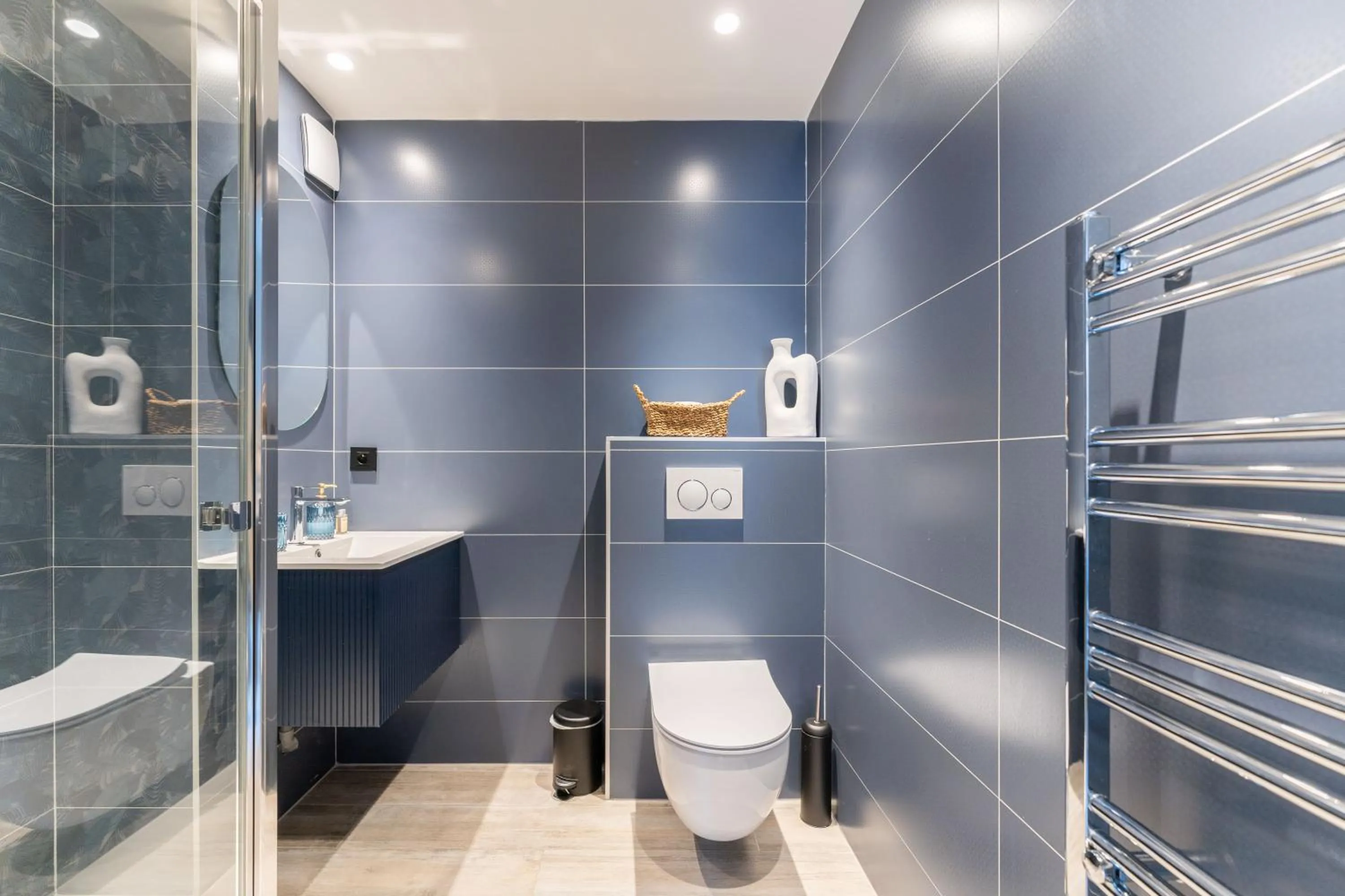 PARADISE Earth & Sea