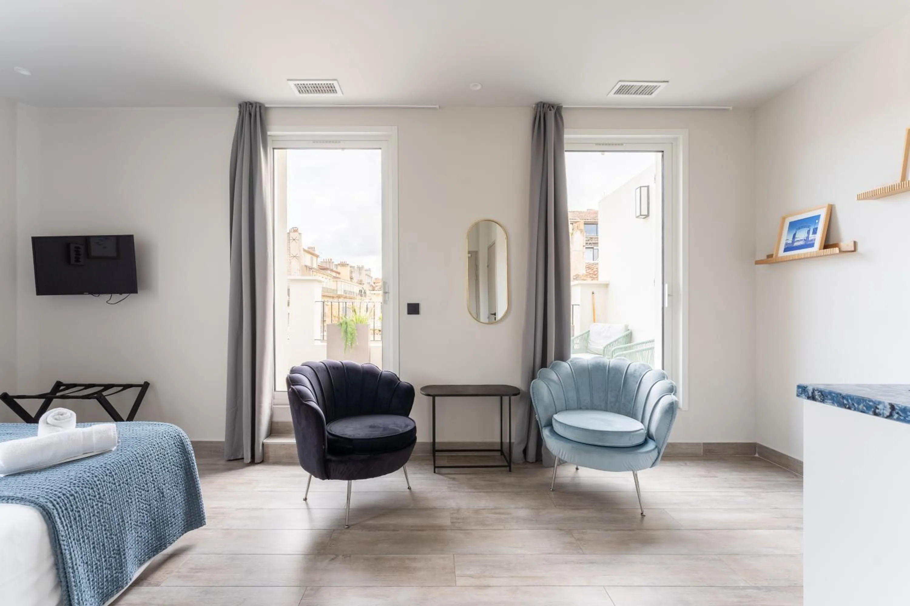 PARADISE Earth & Sea