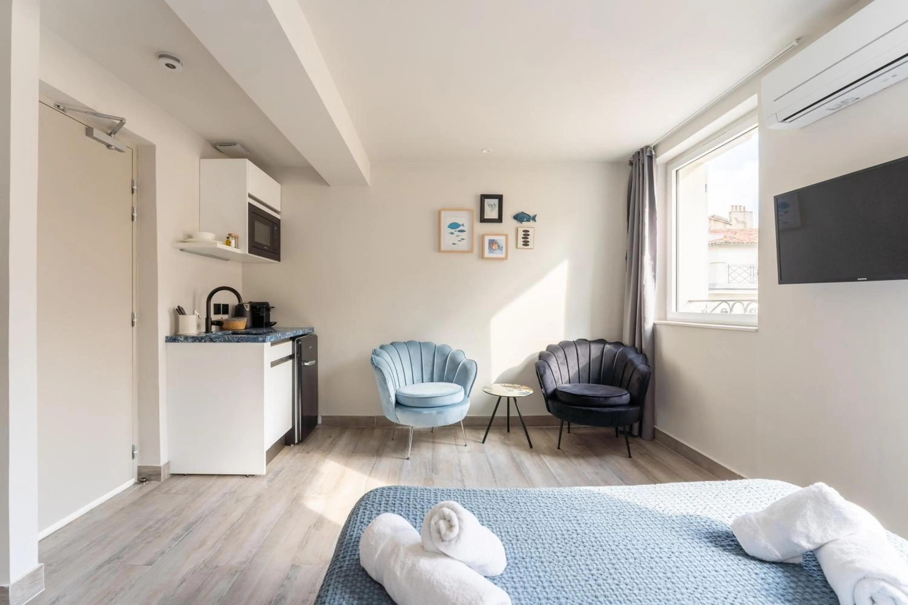 PARADISE Earth & Sea