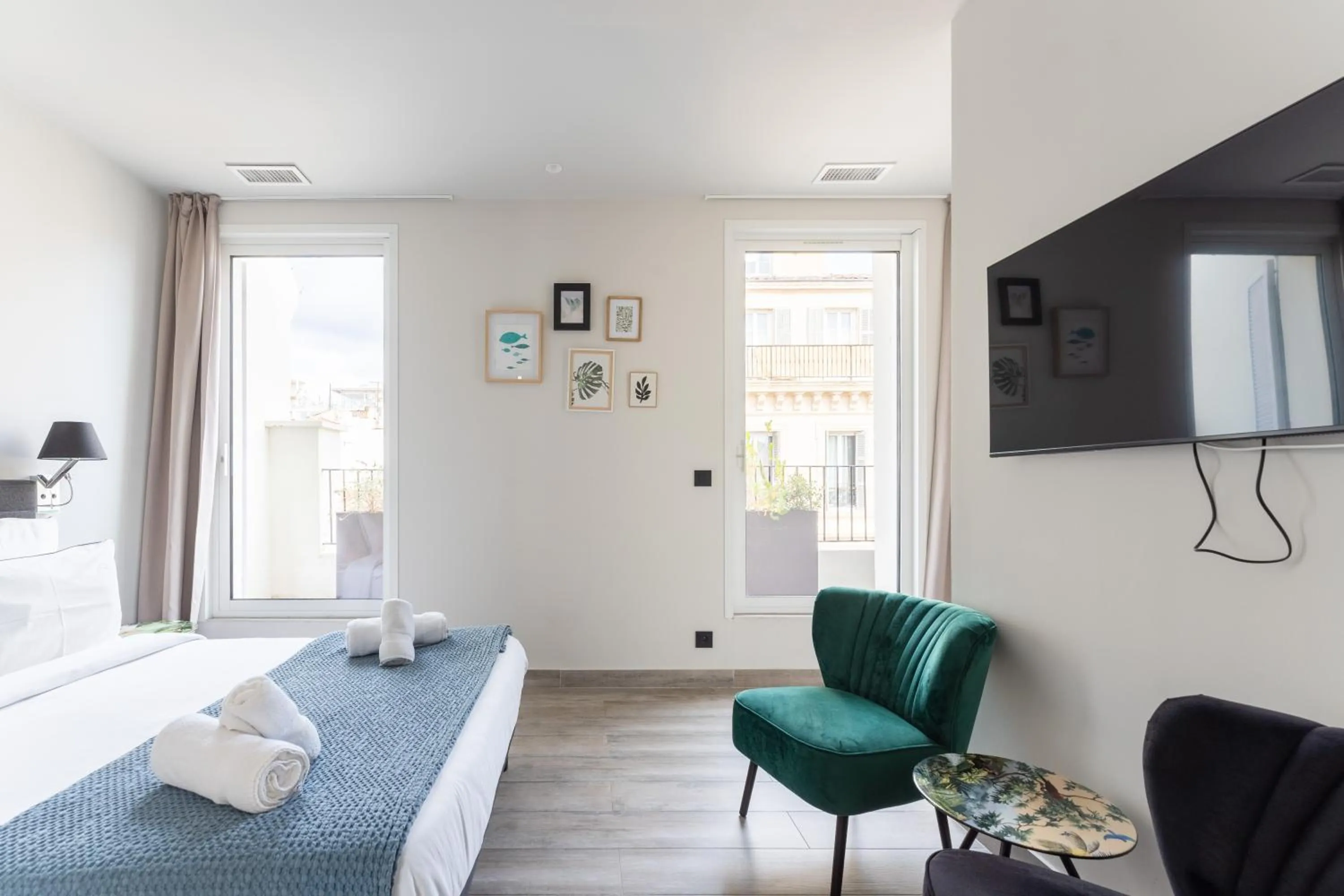 Bed in PARADISE Earth & Sea