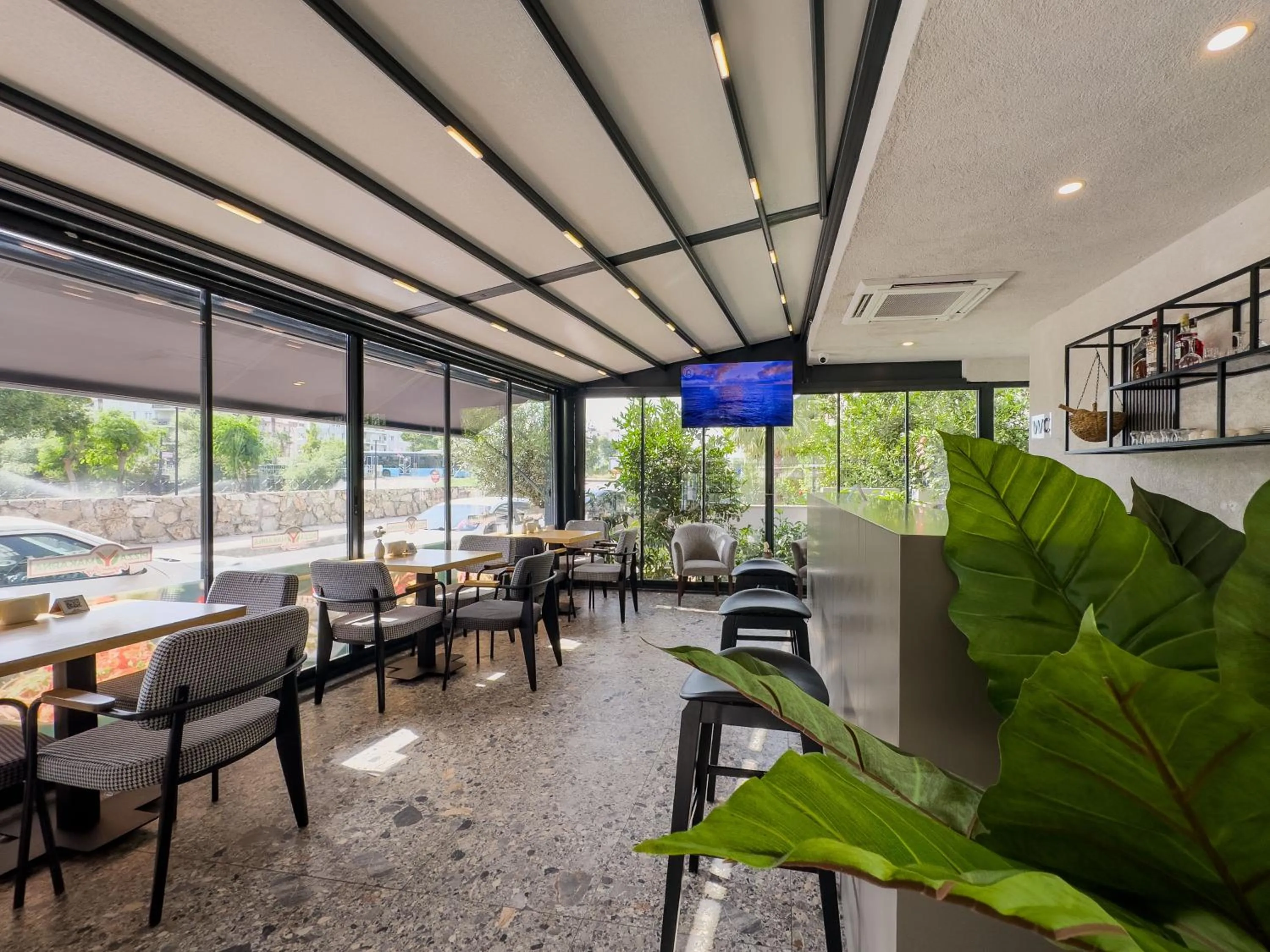 Lobby or reception in Leaf River Suites