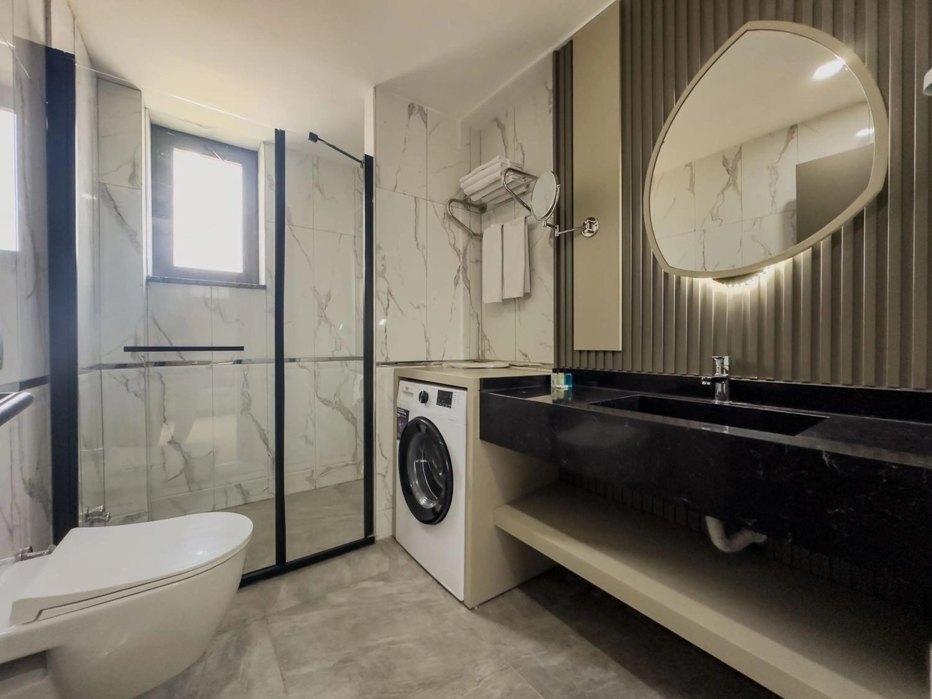 Shower in Leaf River Suites